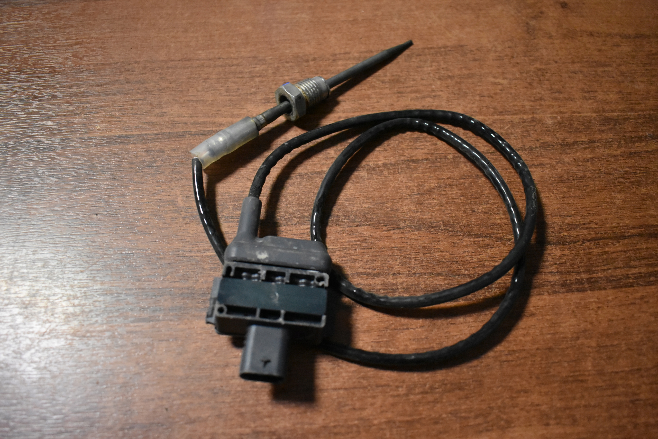IDEALNY Sensor TEMPERATURY Gase MERCEDES W167 W465 1