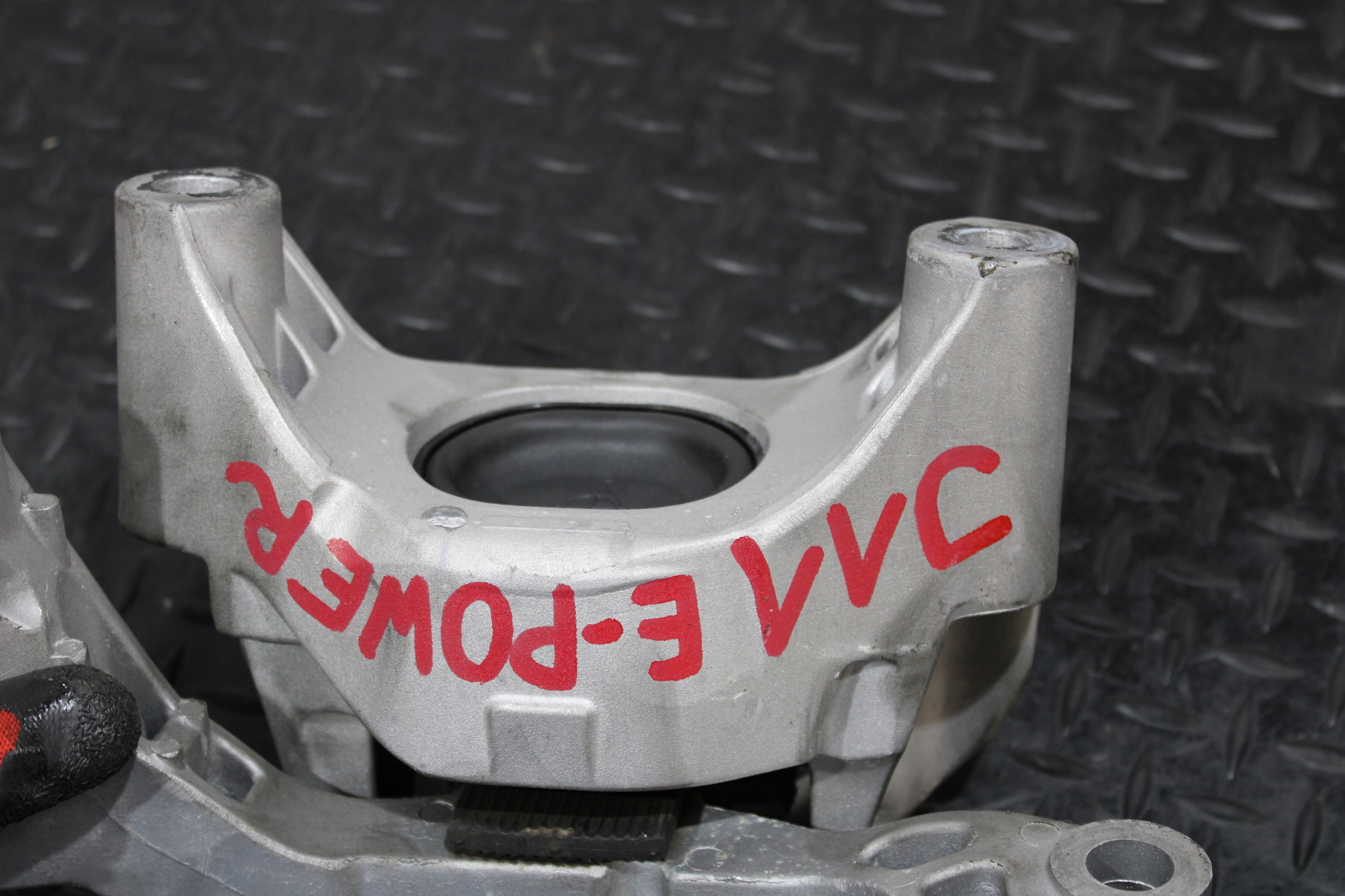 Stütze Motorlager QASHQAI III 3 J12