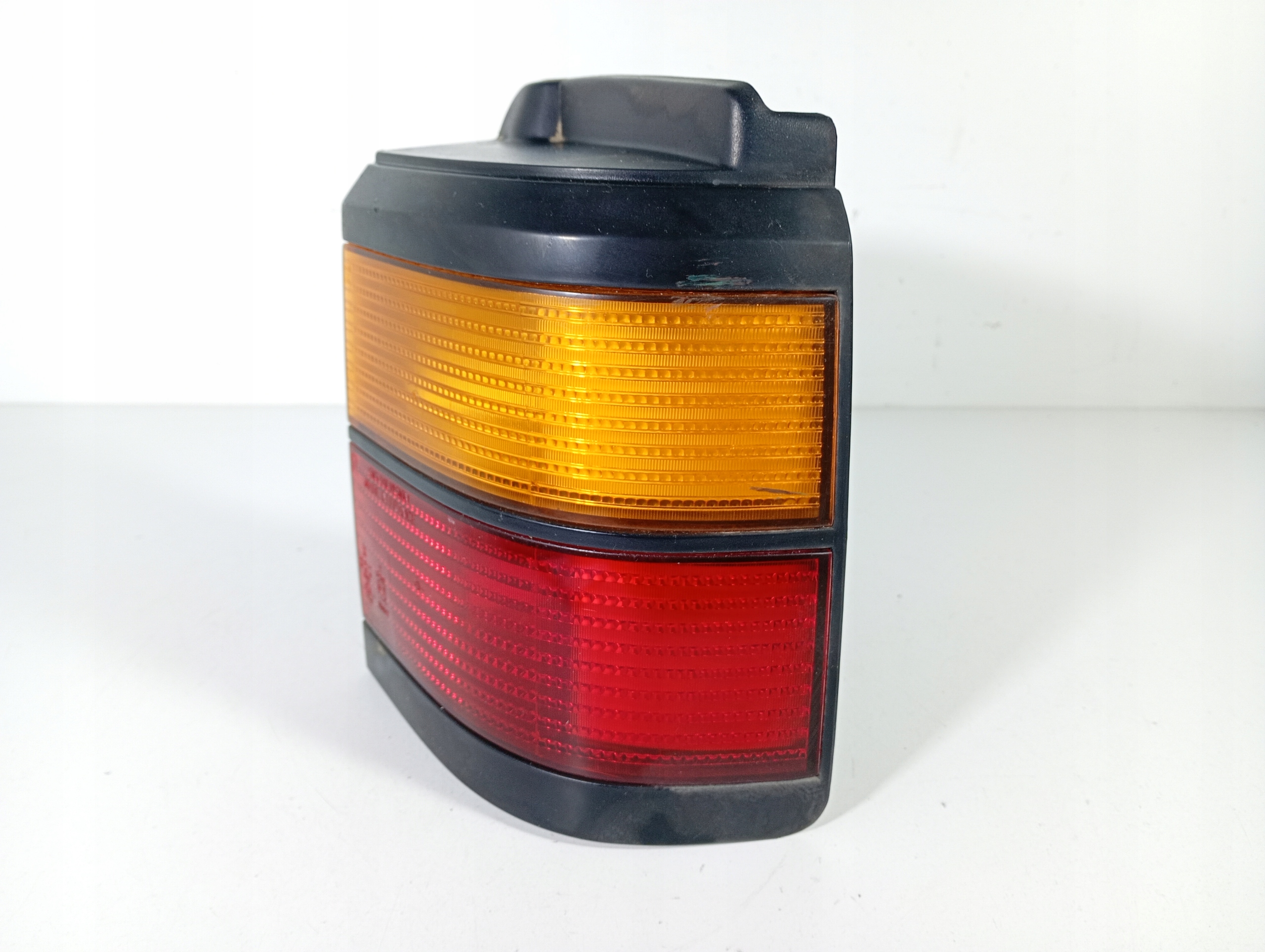 VW Passat B3 1.9 TD 88-93 light right rear rear part OE 333945257