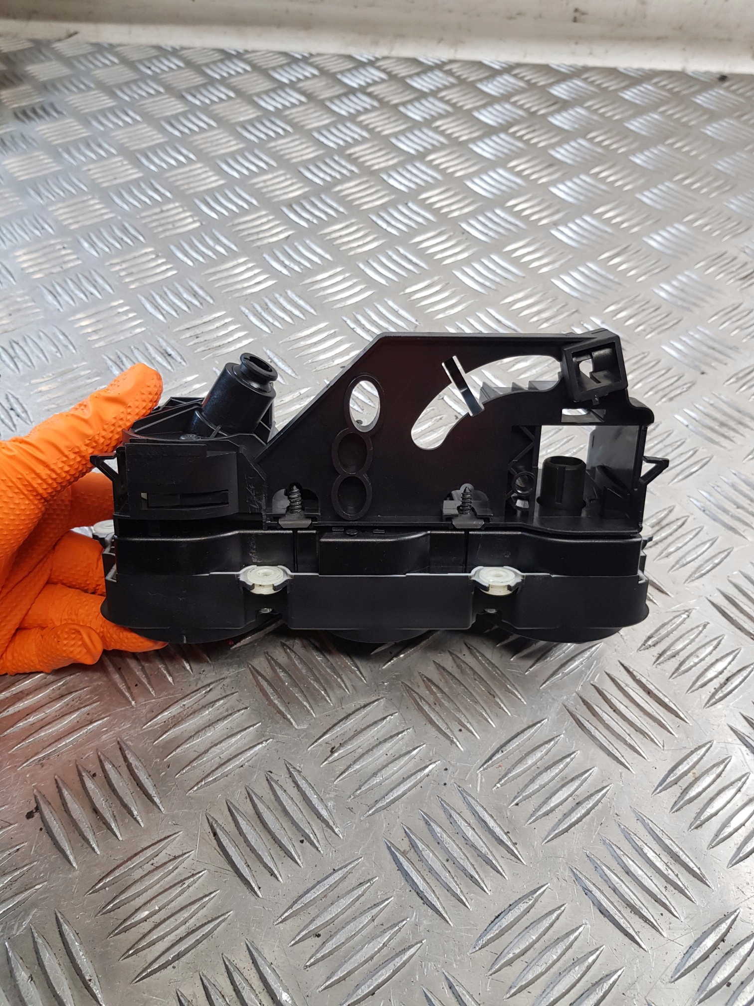 PANEL klímy VW TOURAN a 04R