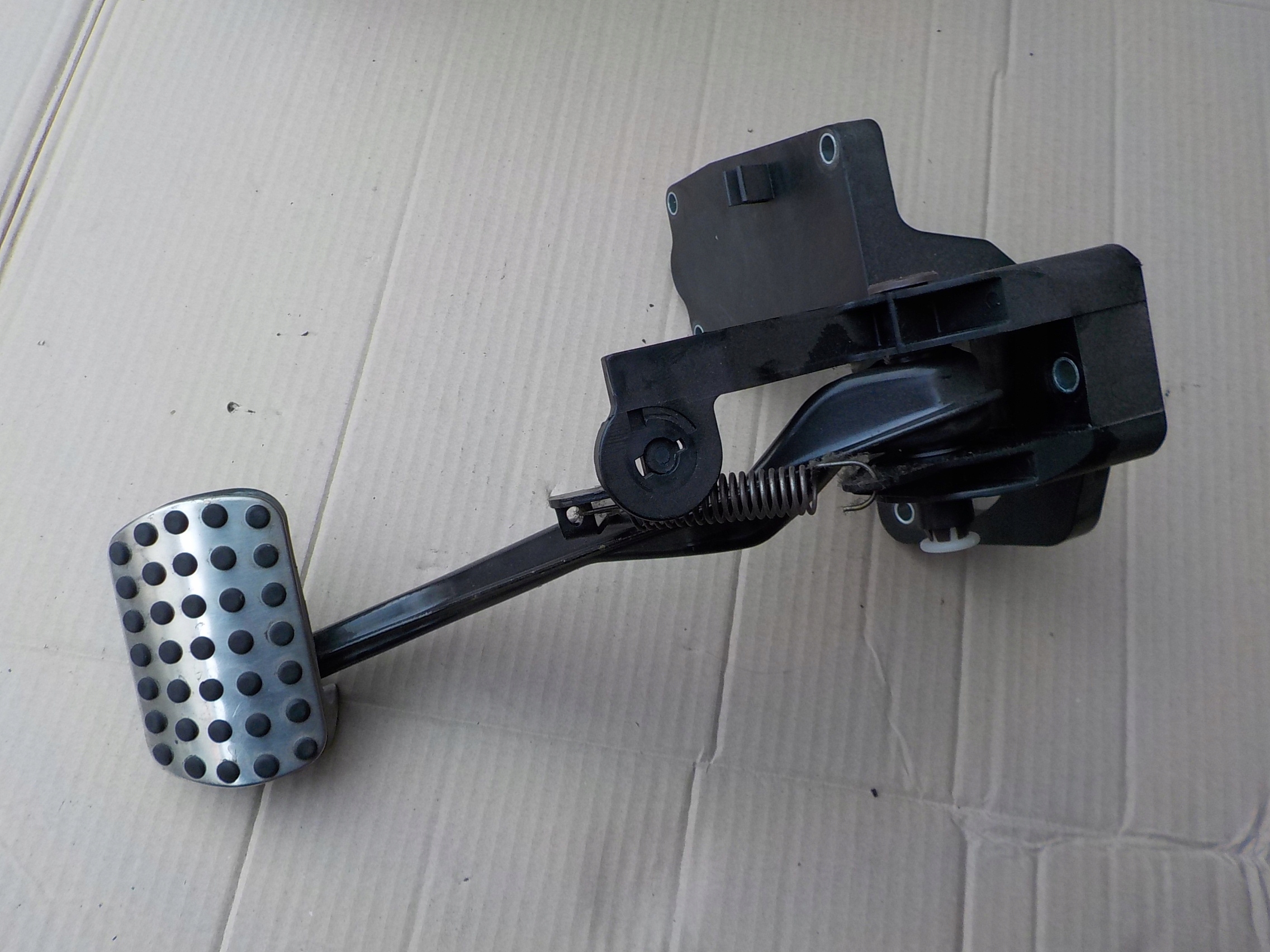 pedal Bremse mercedes w245 A1692902801