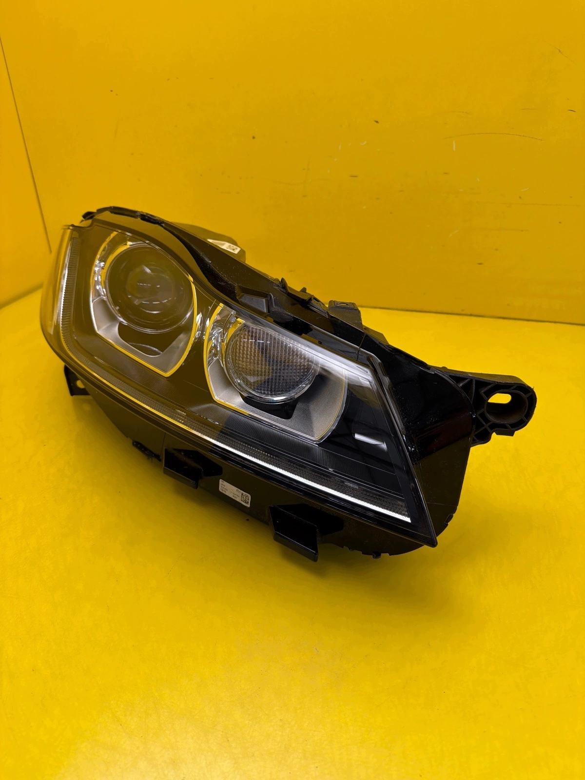 light right front Jaguar XF II 2 X260 Xenon 2017- GX63-13W029-EJ