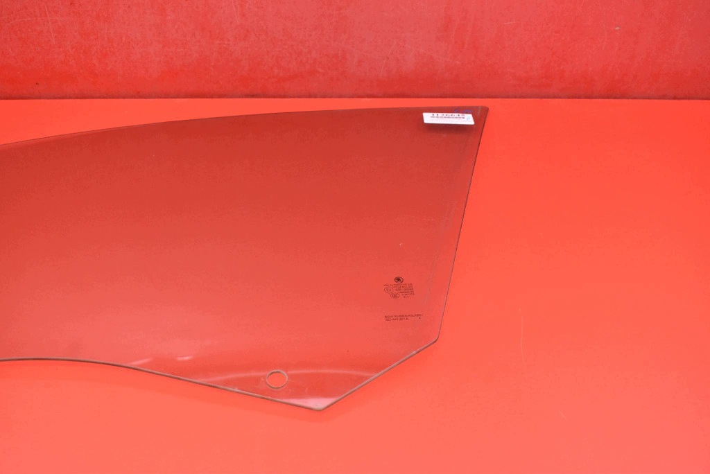 window side left front front SKODA OCTAVIA 3 III KOMBI LIFT 17-20
