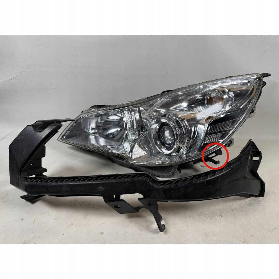 Subaru Outback light left Xenon 09- support front front