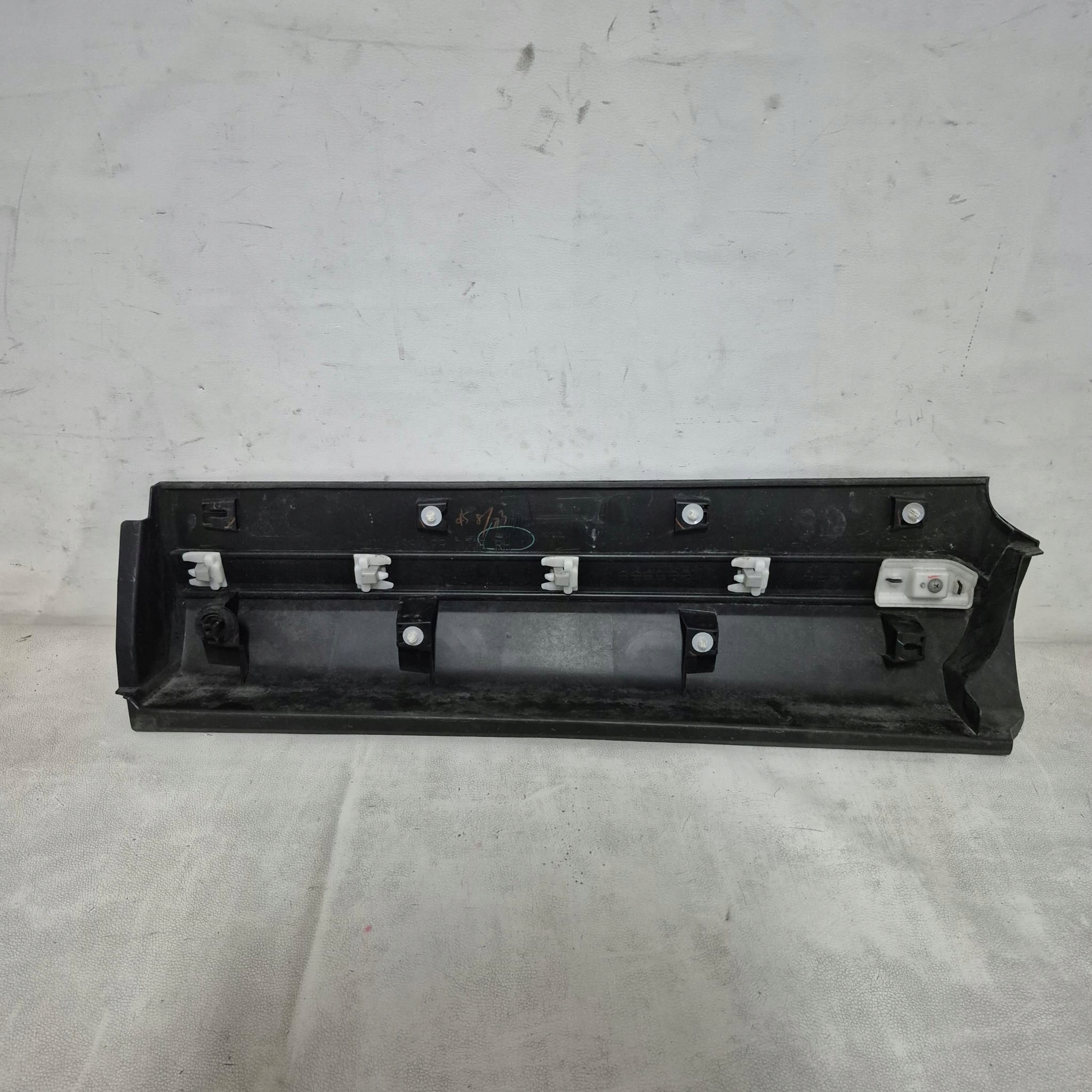 MITSUBISHI ECLIPSE CROSS 18-20 moulding cap door right rear part