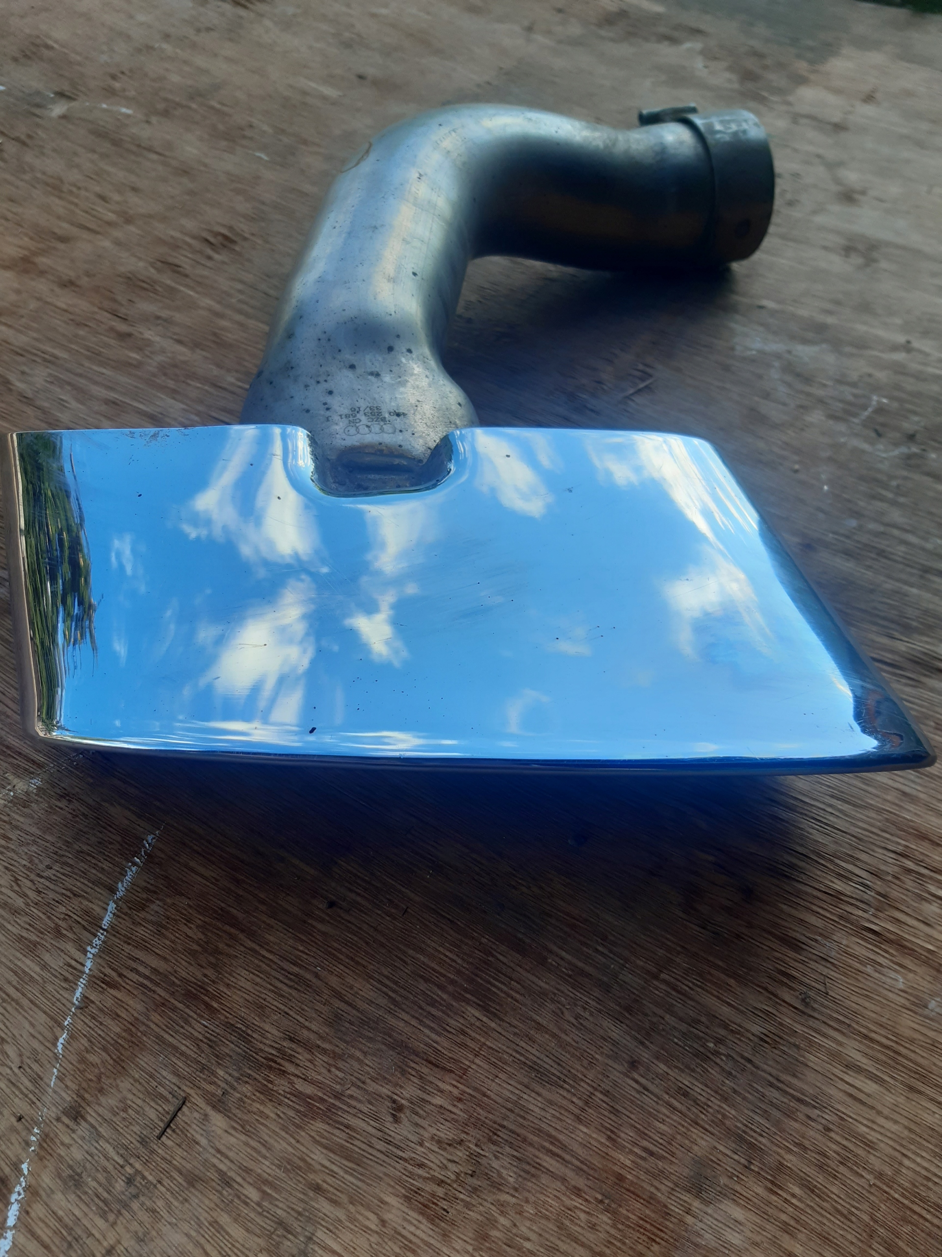 4M0253681J - Выхлоп левый для Audi Q7 4m0