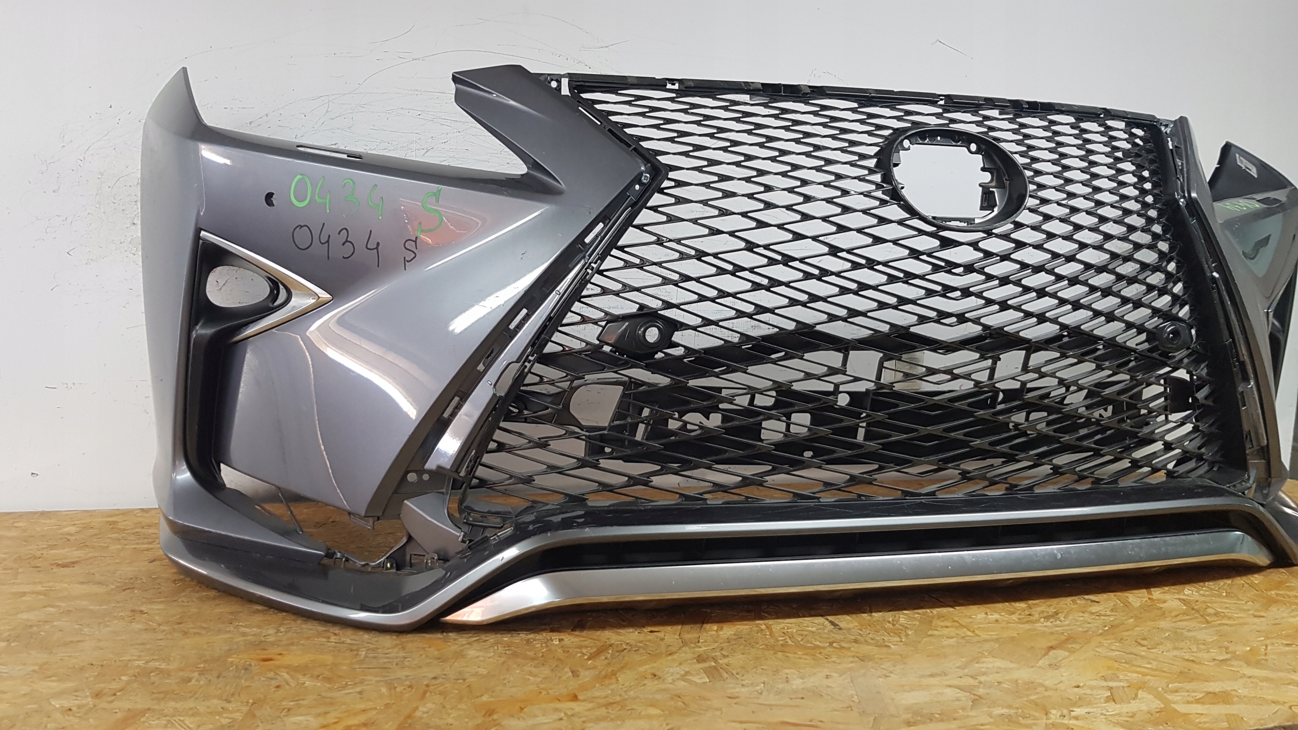 LEXUS RX 4 IV F-SPORT 2015 - bumper front 0434