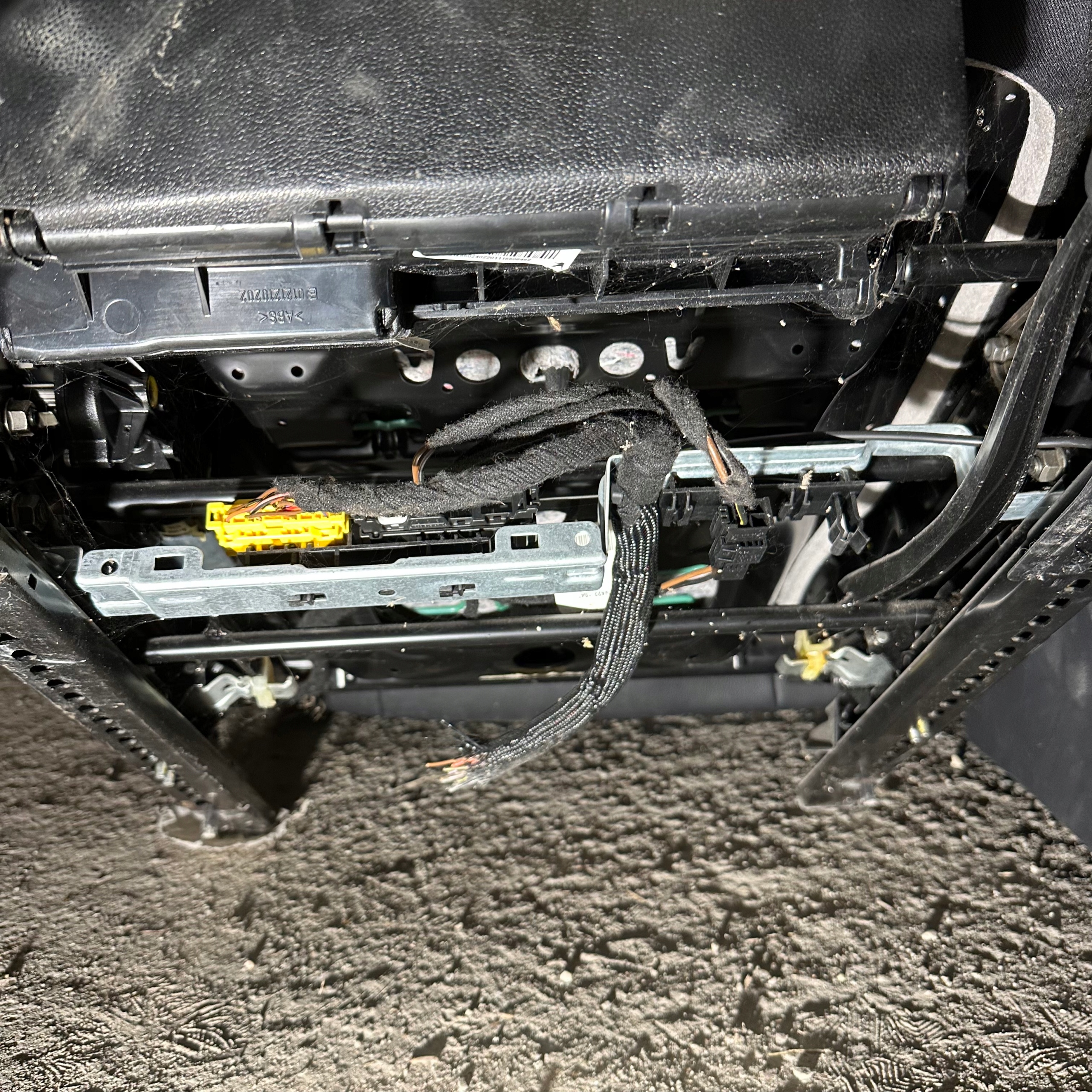 SITZE HALBLEDER MERCEDES-BENZ E-KLASA W212
