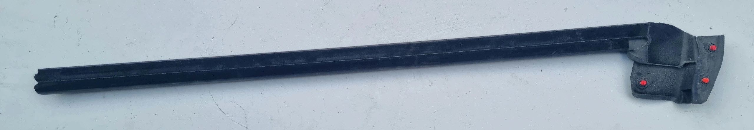 TESLA MODEL Y gasket door left front 1500062-00-F