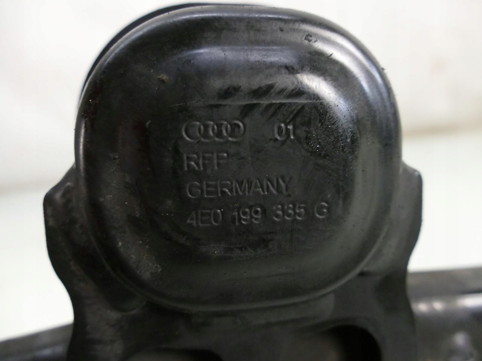 AUDI A8 D3 LIFT 3.0 TDI bumper support limiter