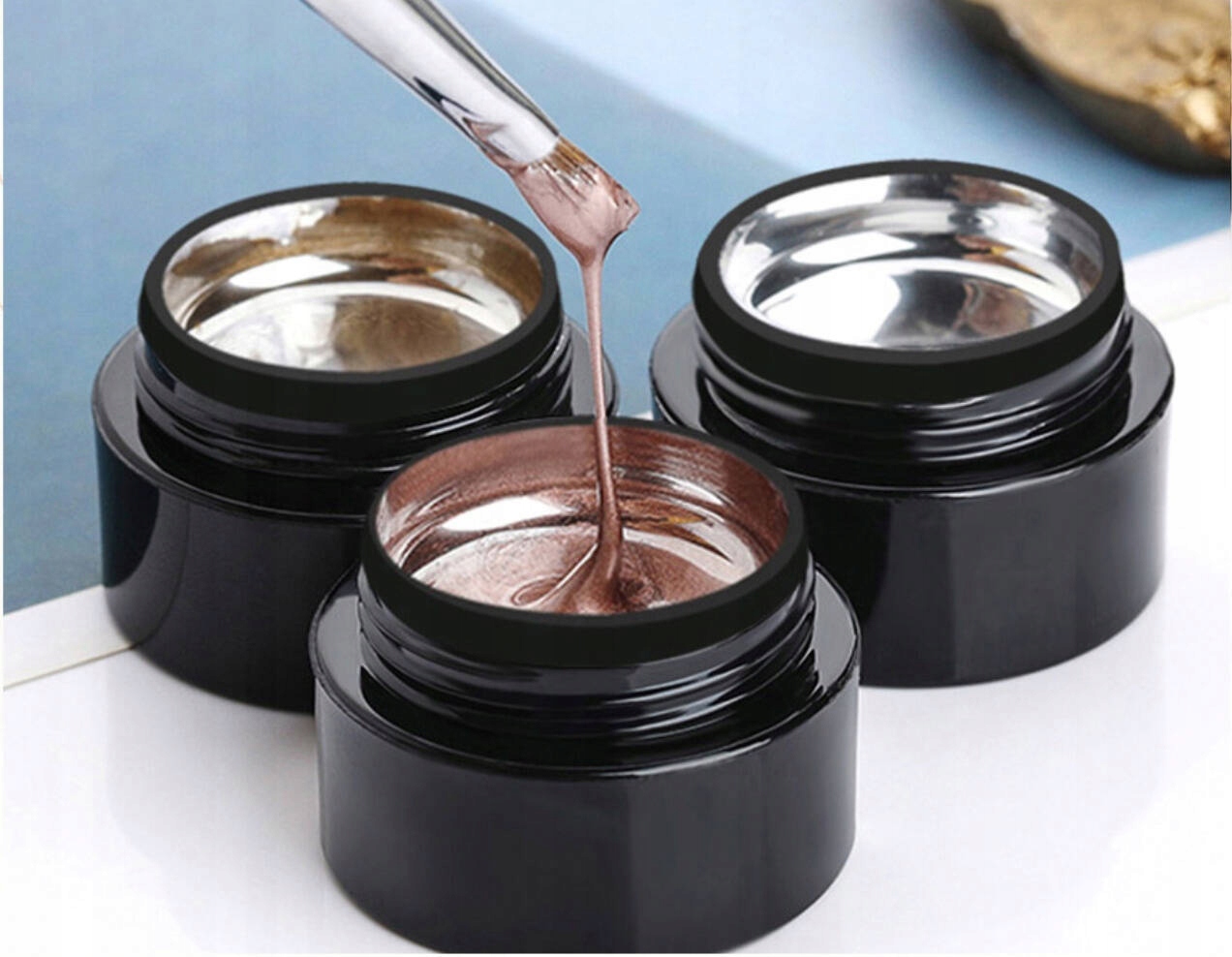 Farba żelowa do zdobienia paznokci Złoty MD01 5 ml Kolor dominujący złoty