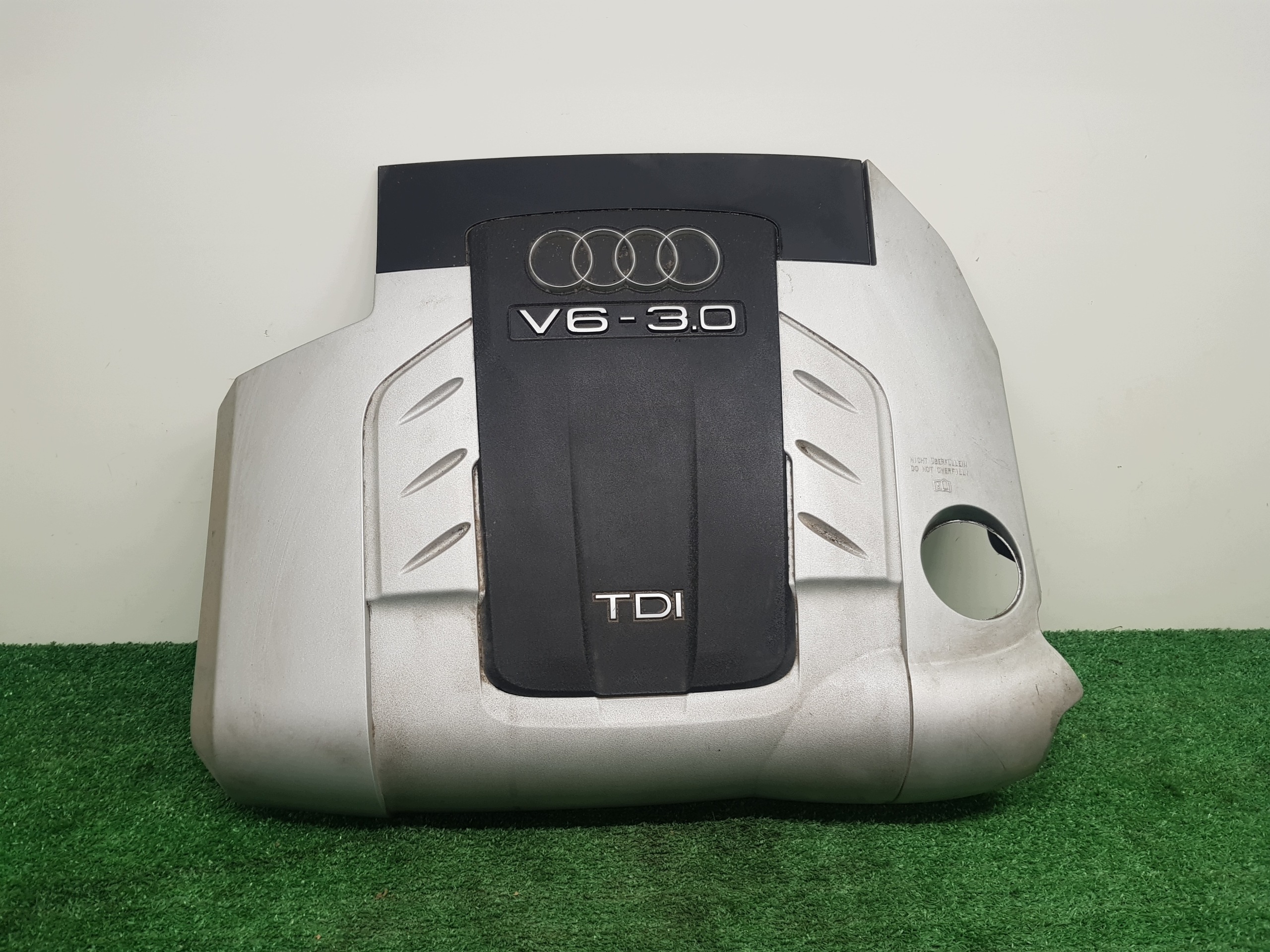 Abdeckung Blende Abdeckung DES MOTORS AUDI Q7 4L0103925B