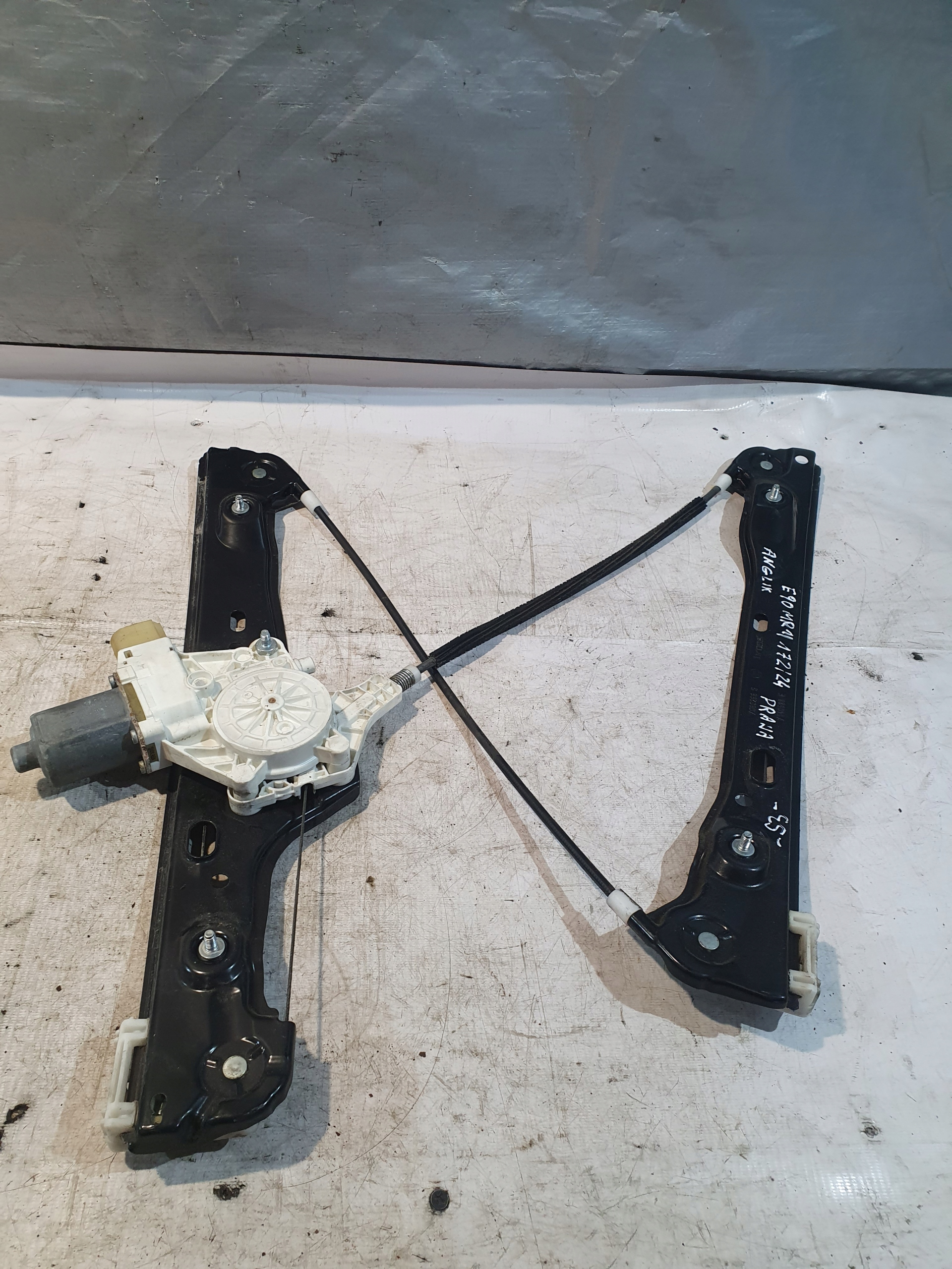 window regulator front right 7060266S 6 PIN BMW E90 05r. UK