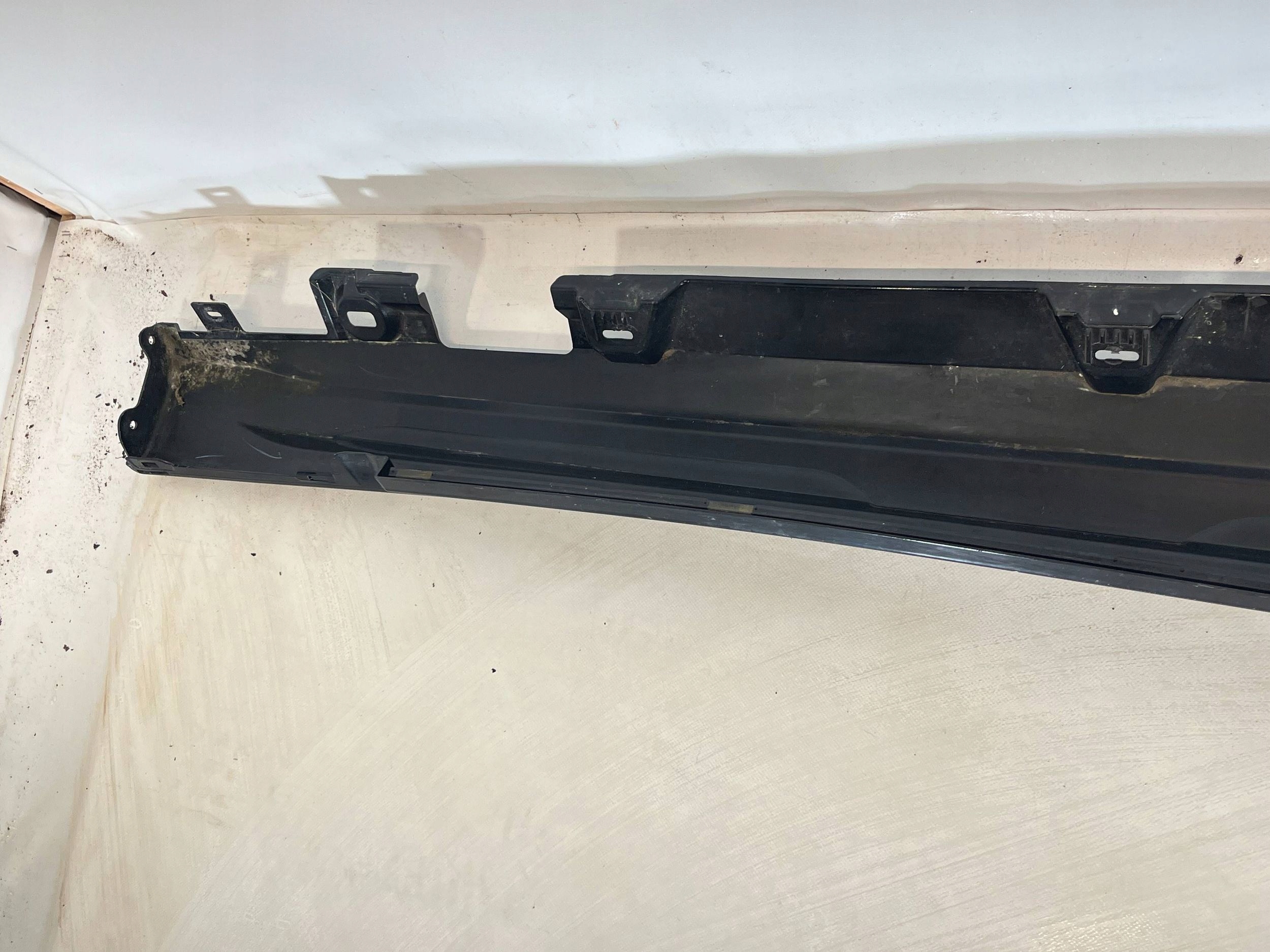 moulding threshold left side Mercedes-Benz EQS X296 2966984800 !A