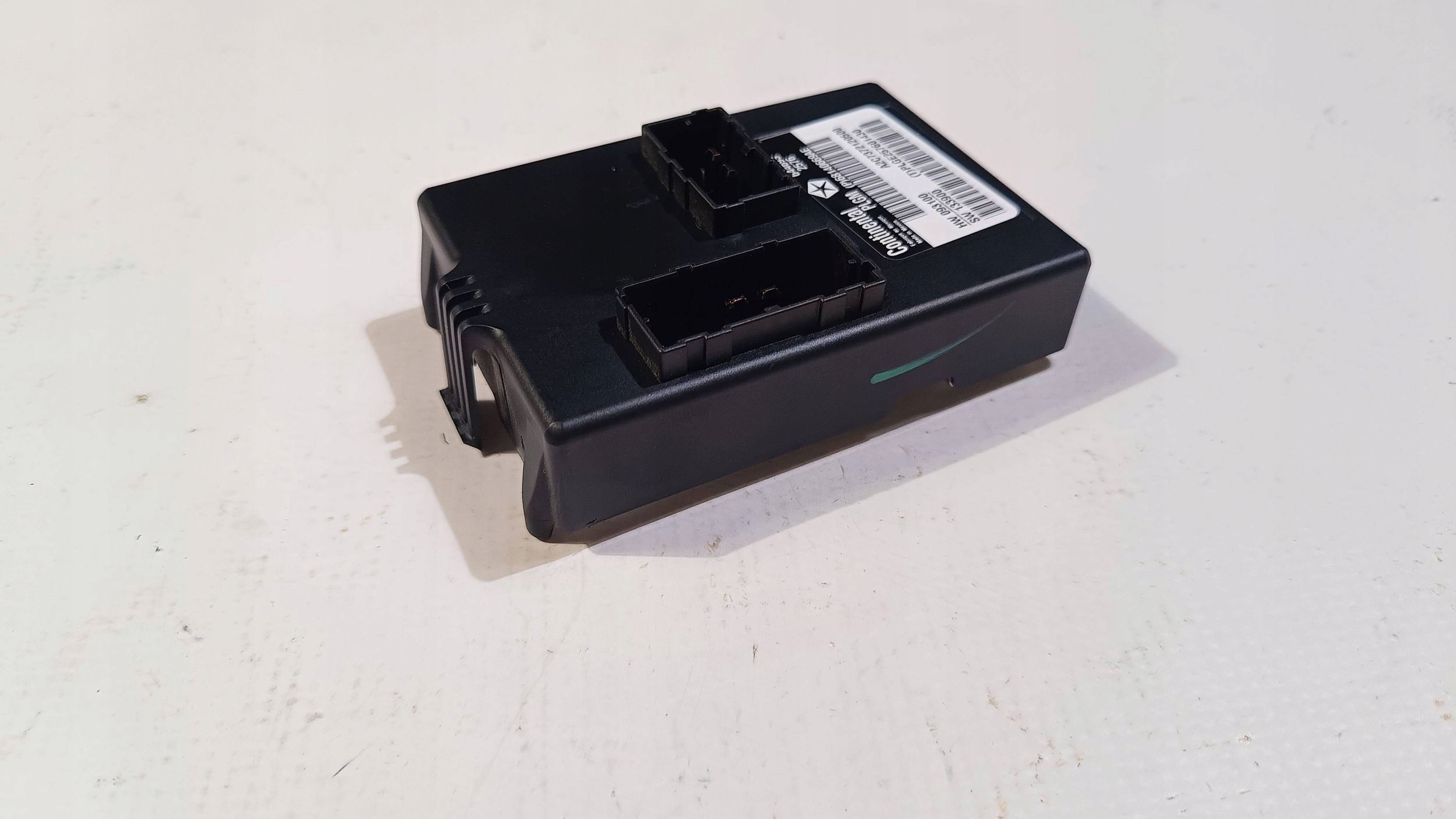 control unit module electrical of rear bonnet boot Dodge Durango 2014
