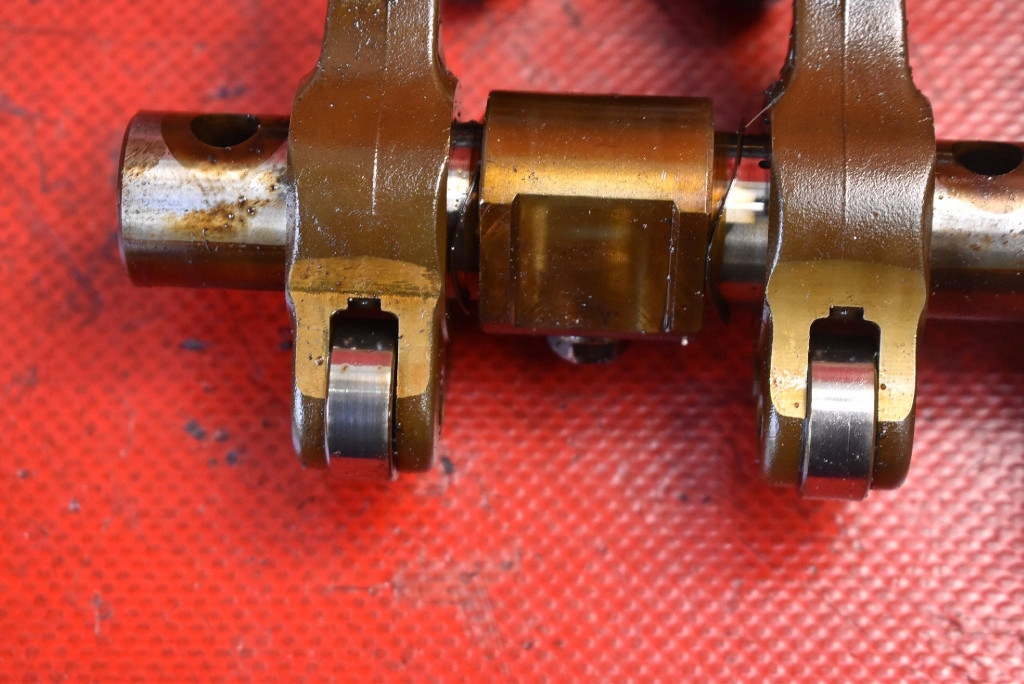 head. of the engine left SUBARU FORESTER 2 II 2.0 B 125 KM 02-05
