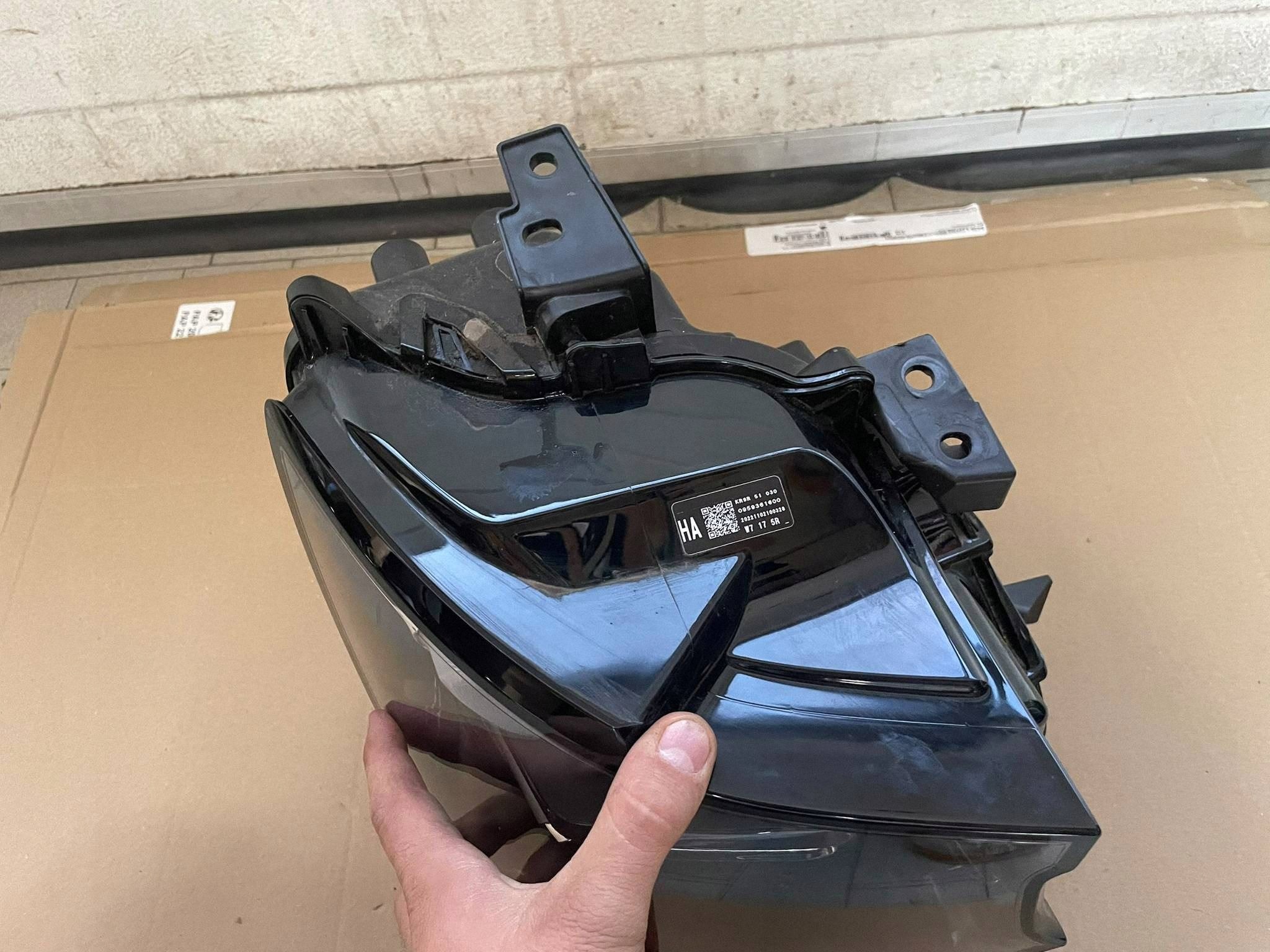 Reflektor front light side right Mazda CX-60 KR9R51030 "nr Y"