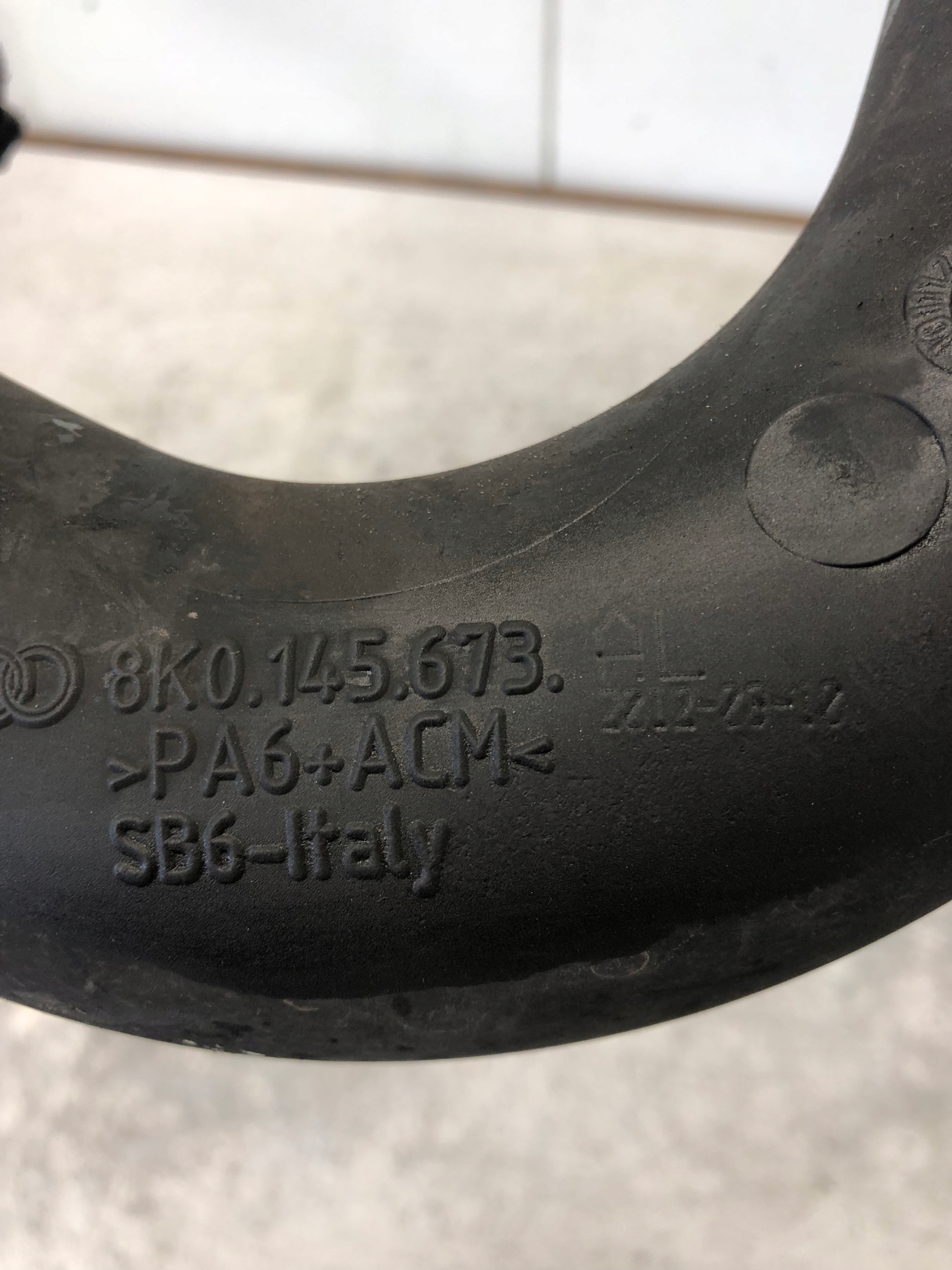 cijev prijenos interkulera AUDI A4 B8 8K0145673AL