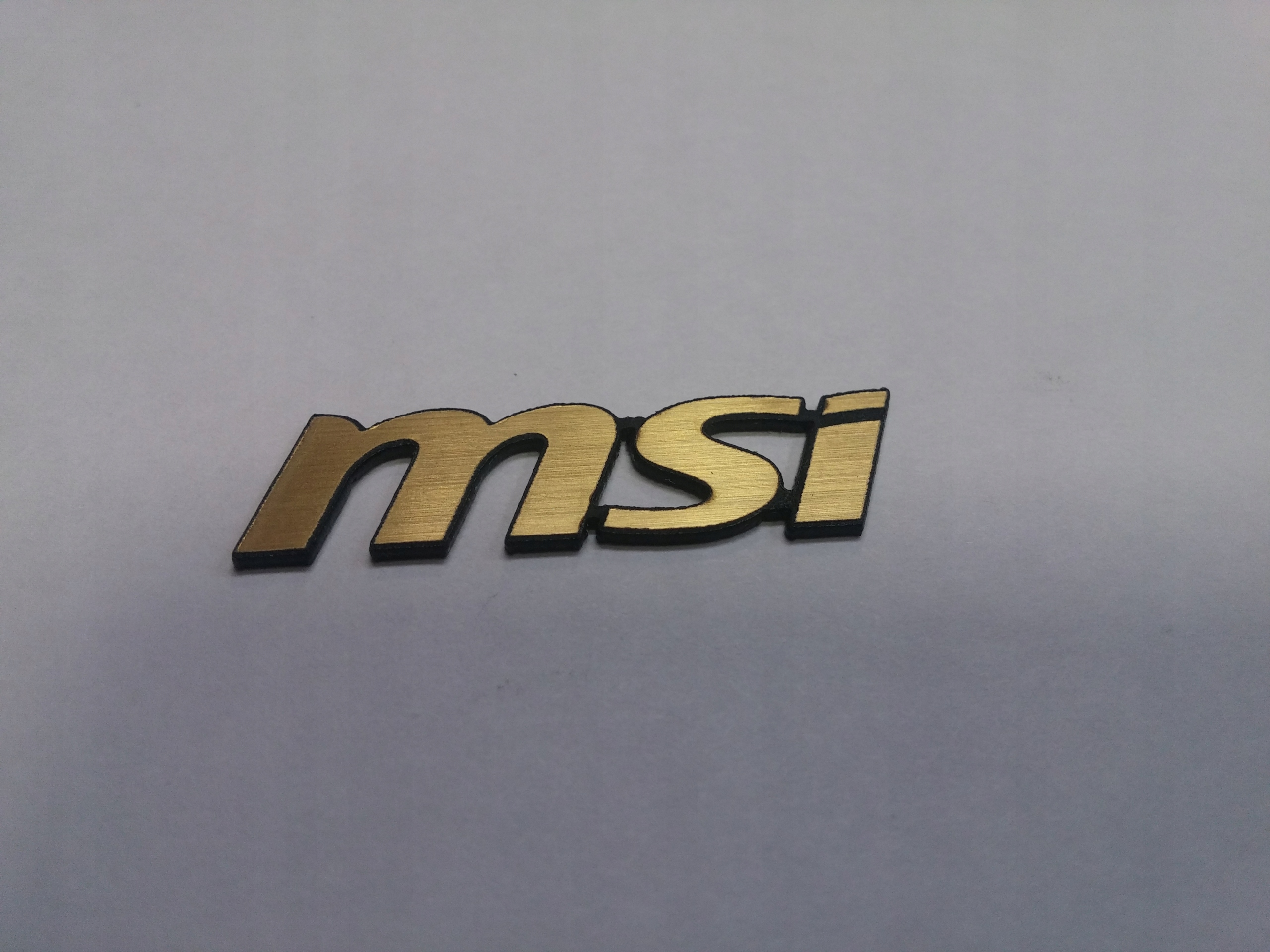 

Msi naklejka emblemat 32 x 9 mm * Złota
