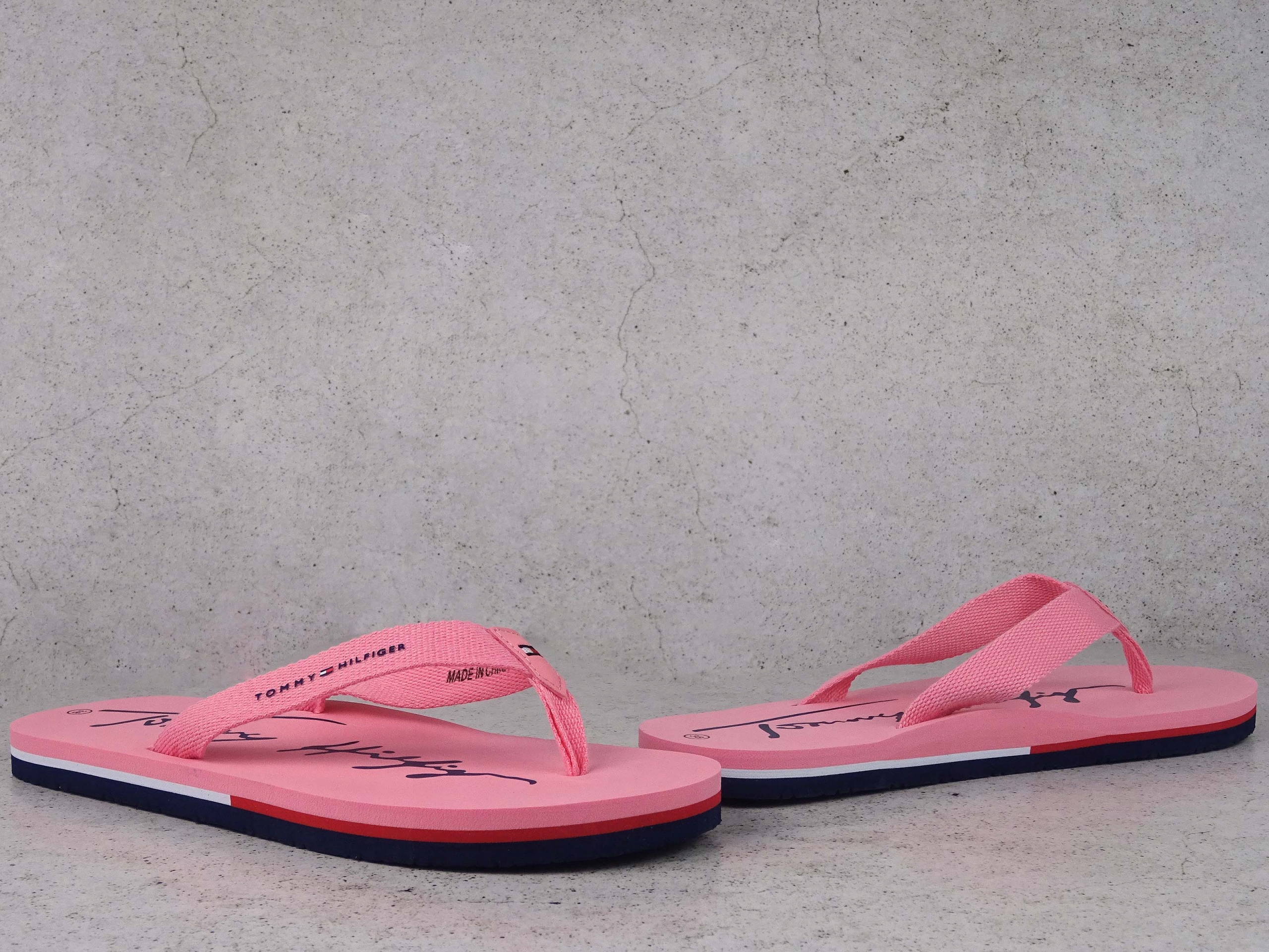 TOMMY HILFIGER FLIP FLOP JAPONKI KLAPKI PLAŻA Wzór dominujący logo