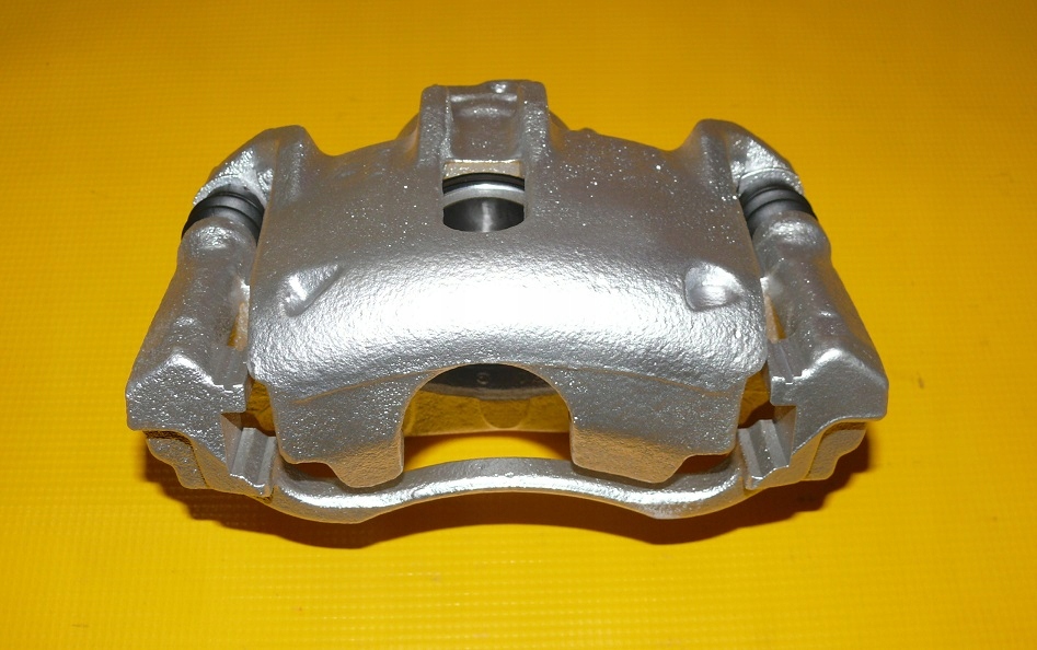 ZACISK HAMULCOWY JARZMO LEWY PRZÓD PEUGEOT 207 266/22 06-12r