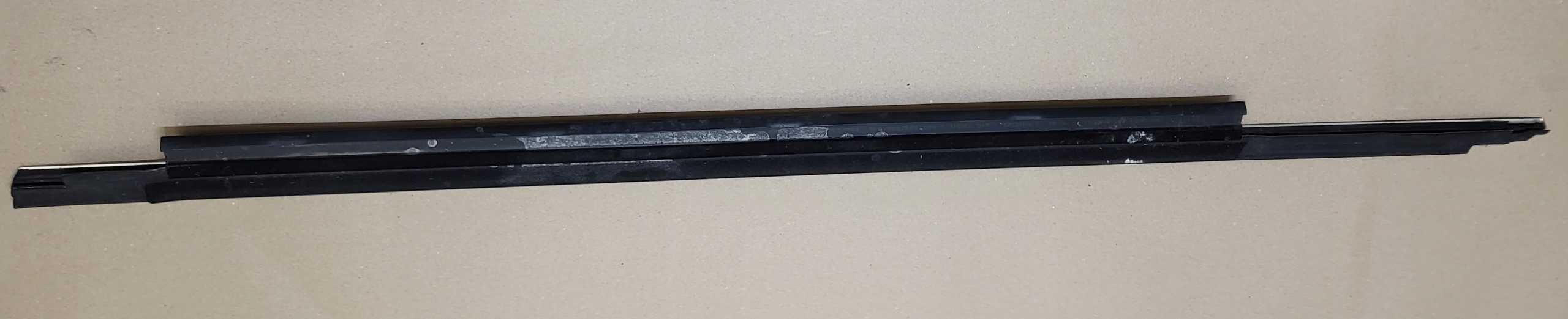 moulding dust windows door right front AUDI A4 B8 8K 8K0853284F CHROM