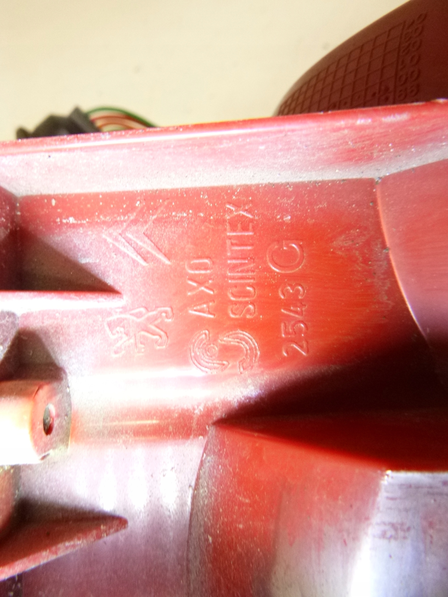 light rear left Peugeot 607 2001r.