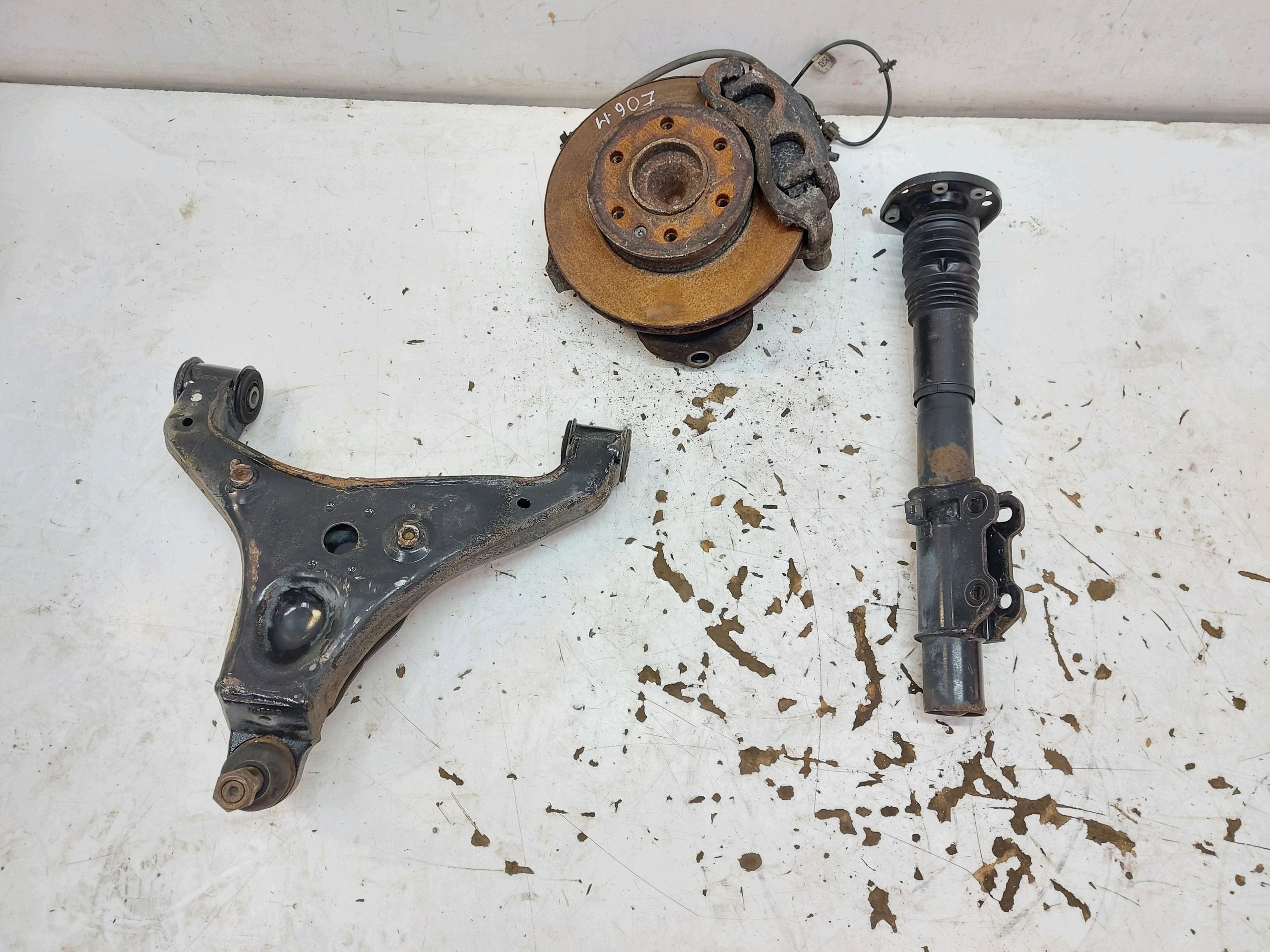 Mercedes Sprinter w907 2020, 2.1 CDI arm amor swing front left