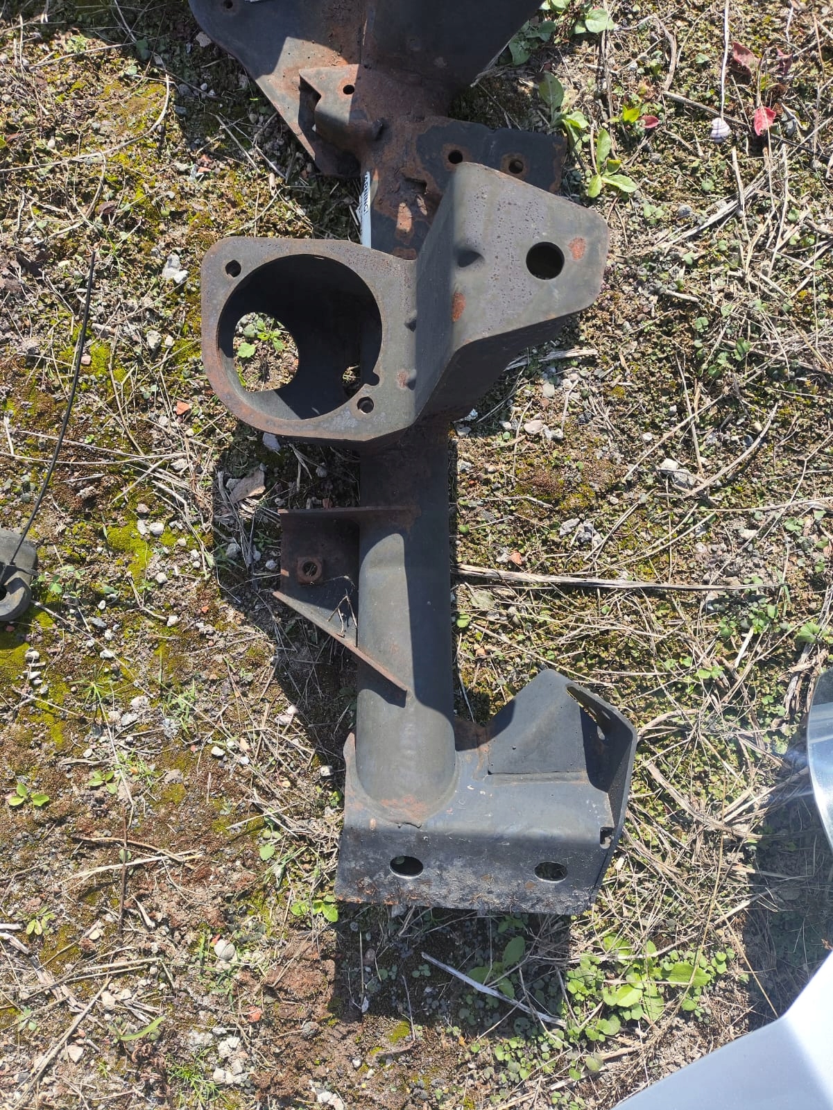 BMW X3 E83 suspension beam front axle beam 31103412098 3412098