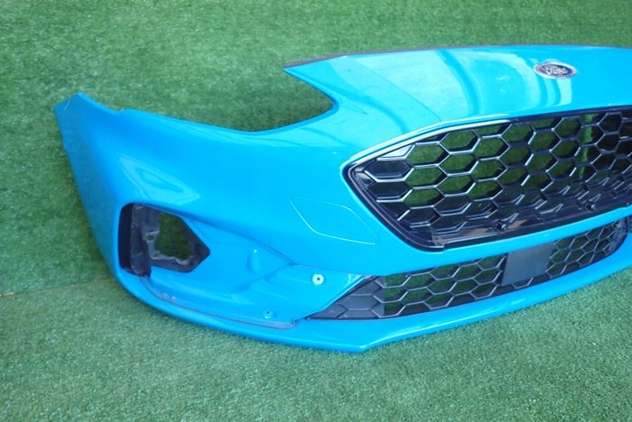 FORD FOCUS MK4 ST 18-21 Frontstoßstange vorne