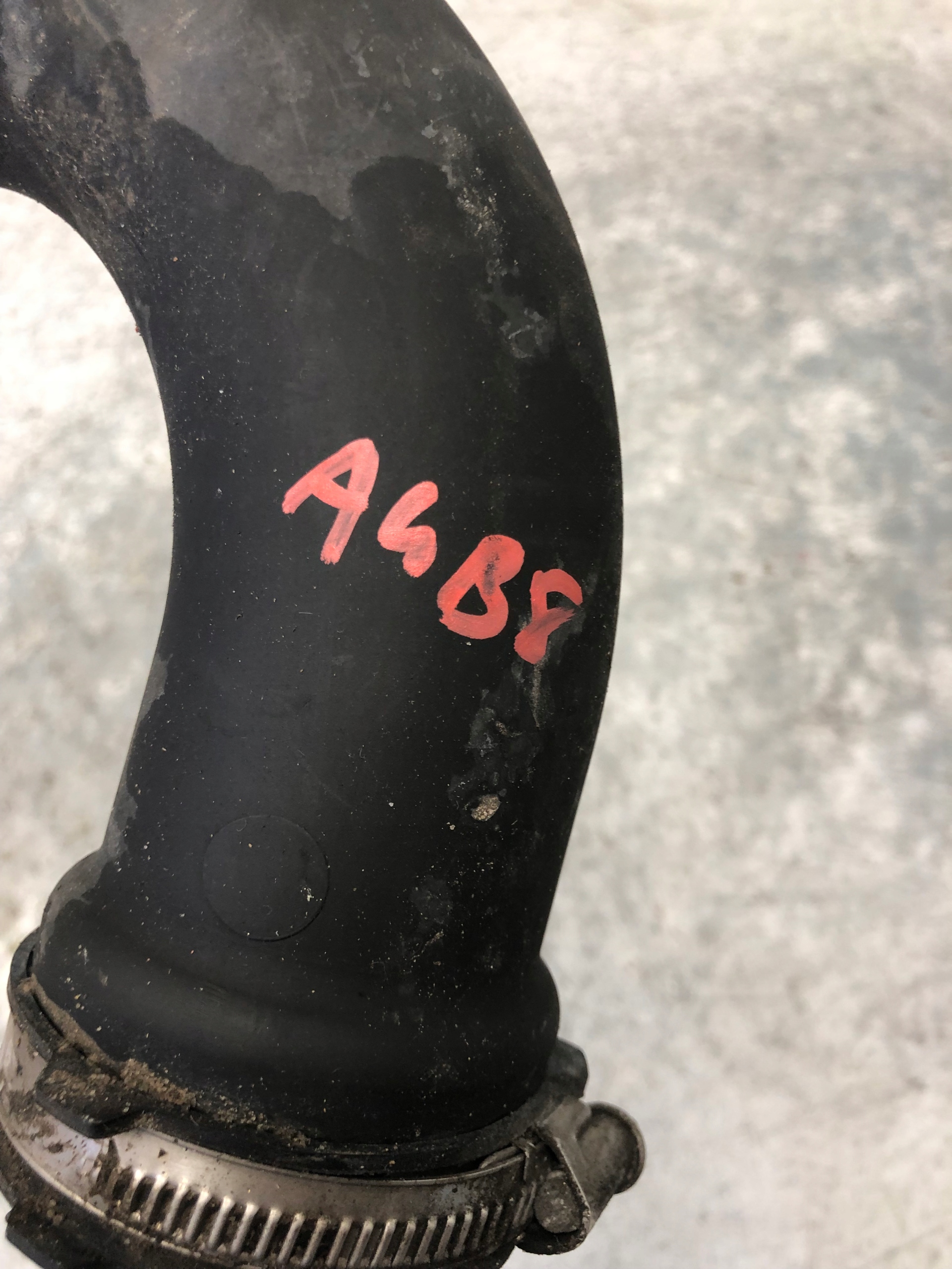 cijev prijenos interkulera AUDI A4 B8 8K0145673AL