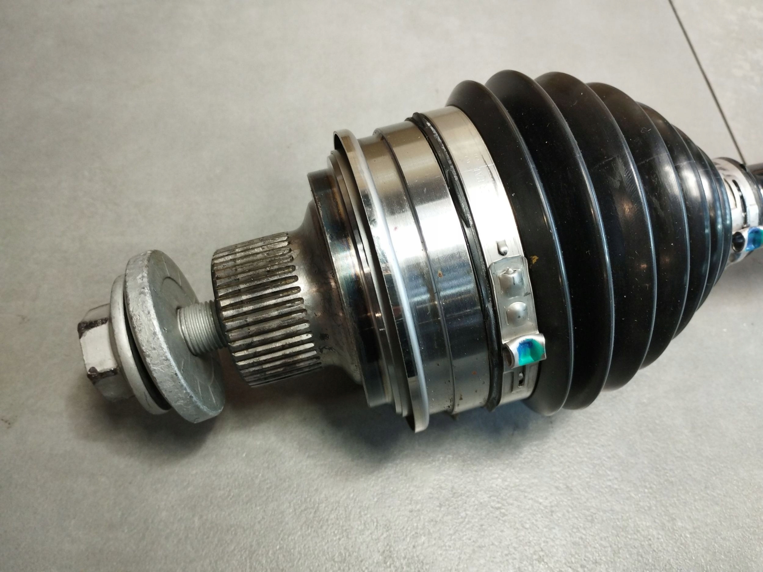 Audi A5 b10 semi-axis front front 8B3407271F