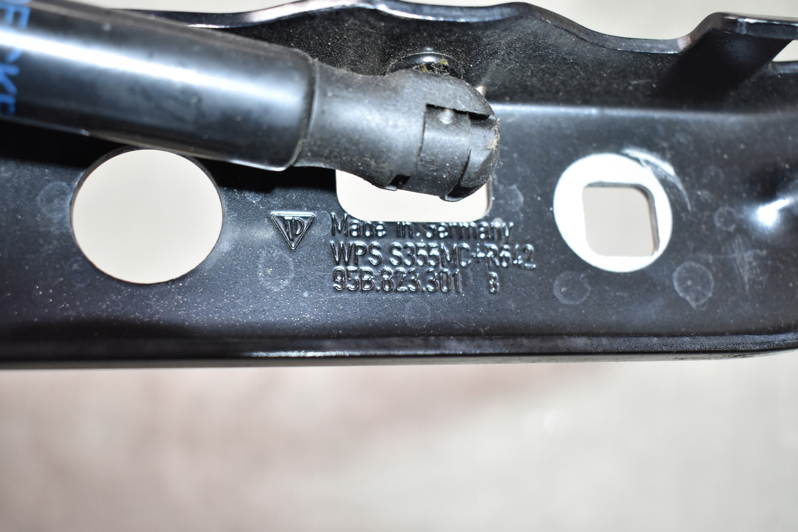 IDEALNY hinge bonnets left PORSCHE MACAN 1