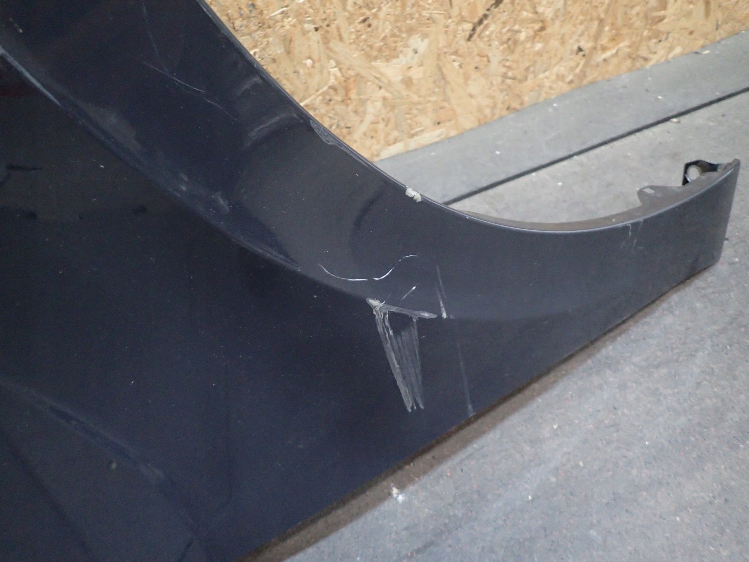 fender front right VW POLO 2G 17