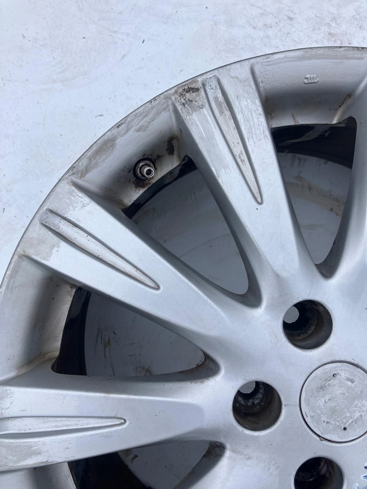 disk RENAULT LATITUDE #35 403000058R 18 CALI 5X114.3