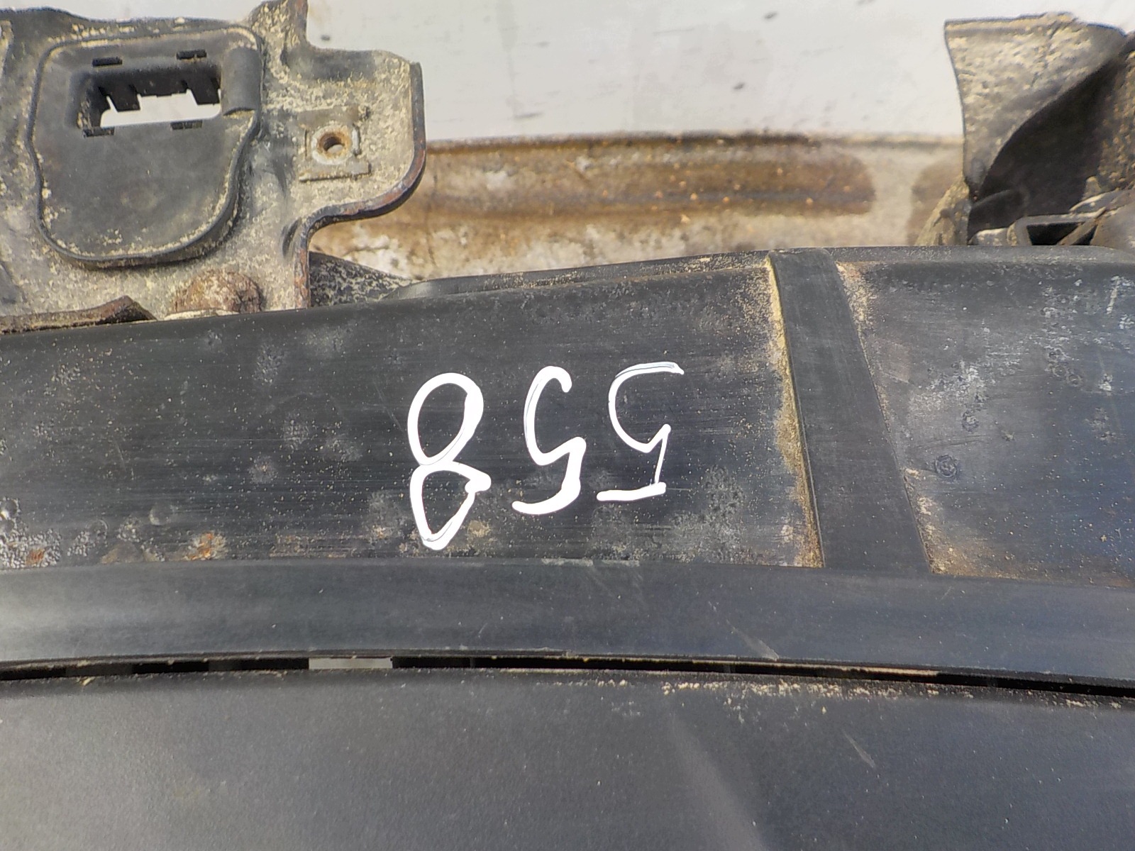 558 BMW X3 E83 support panel for radiators sider pillar iron