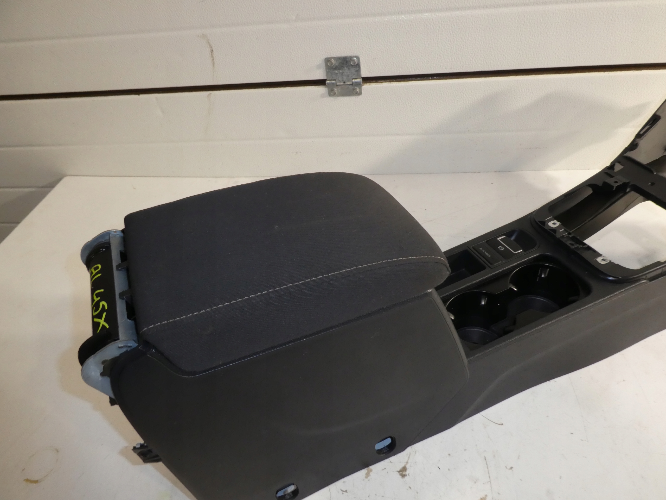 TUNEL armrest VW TIGUAN plus 5NO864251B