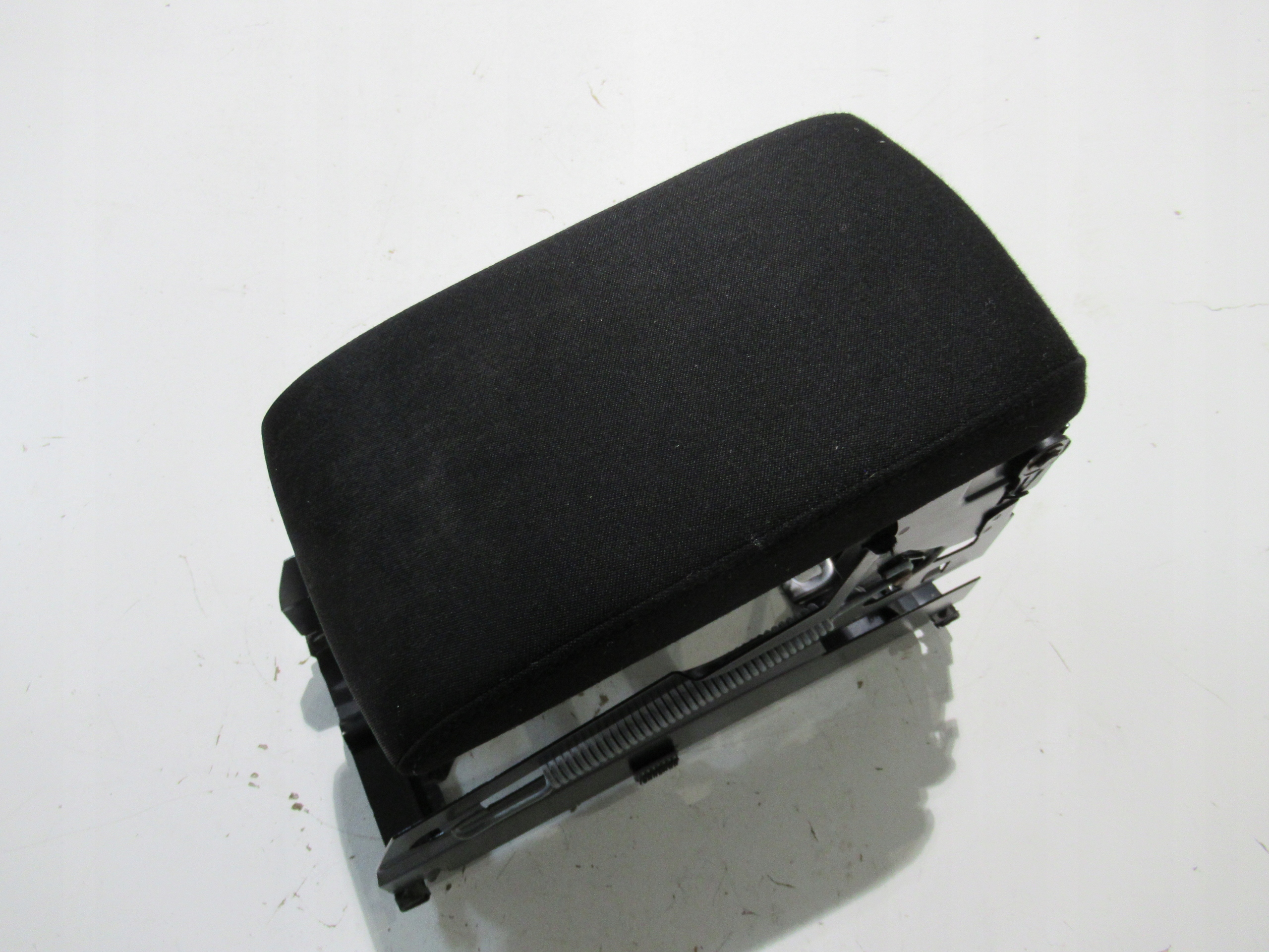 AUDI A5 E 8T A4 B8 8K BRACCIOLO WELUR 8K0864283