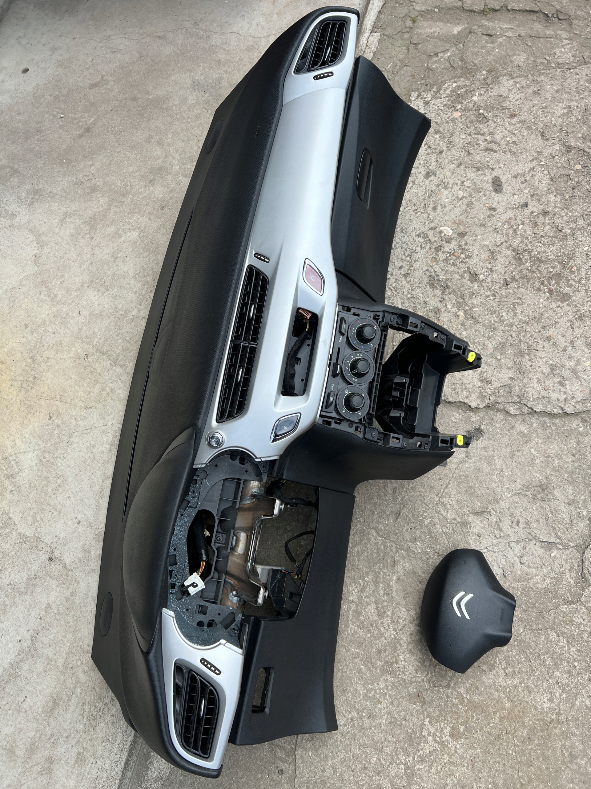 ТОРПЕДA торпеда панель приладів оригінал citroen c3 II ds3