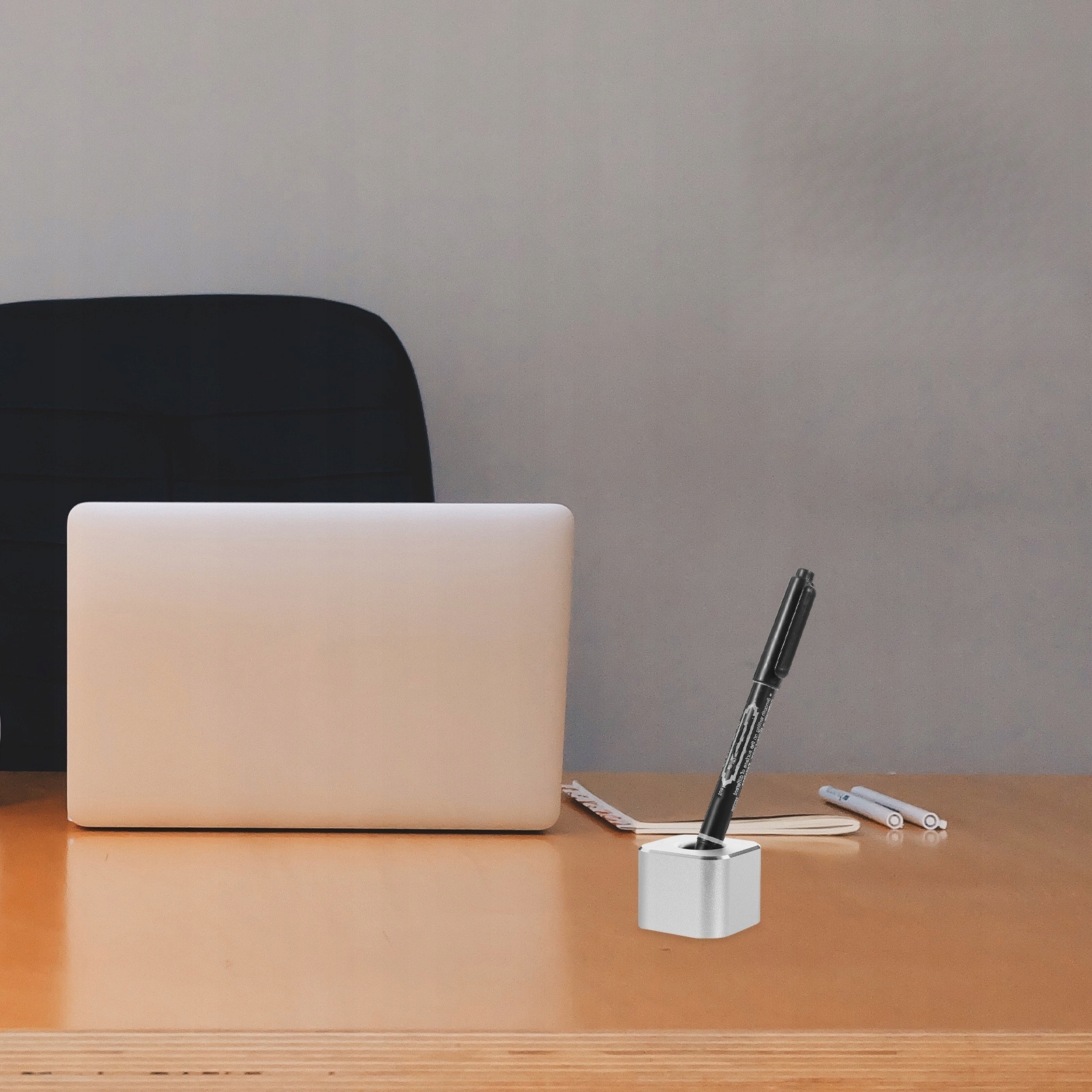 UCHWYT NA PIÓRO BIUROWE REGAŁ DO PRZECHOWYWANIA BUSINESS Marka bez marki