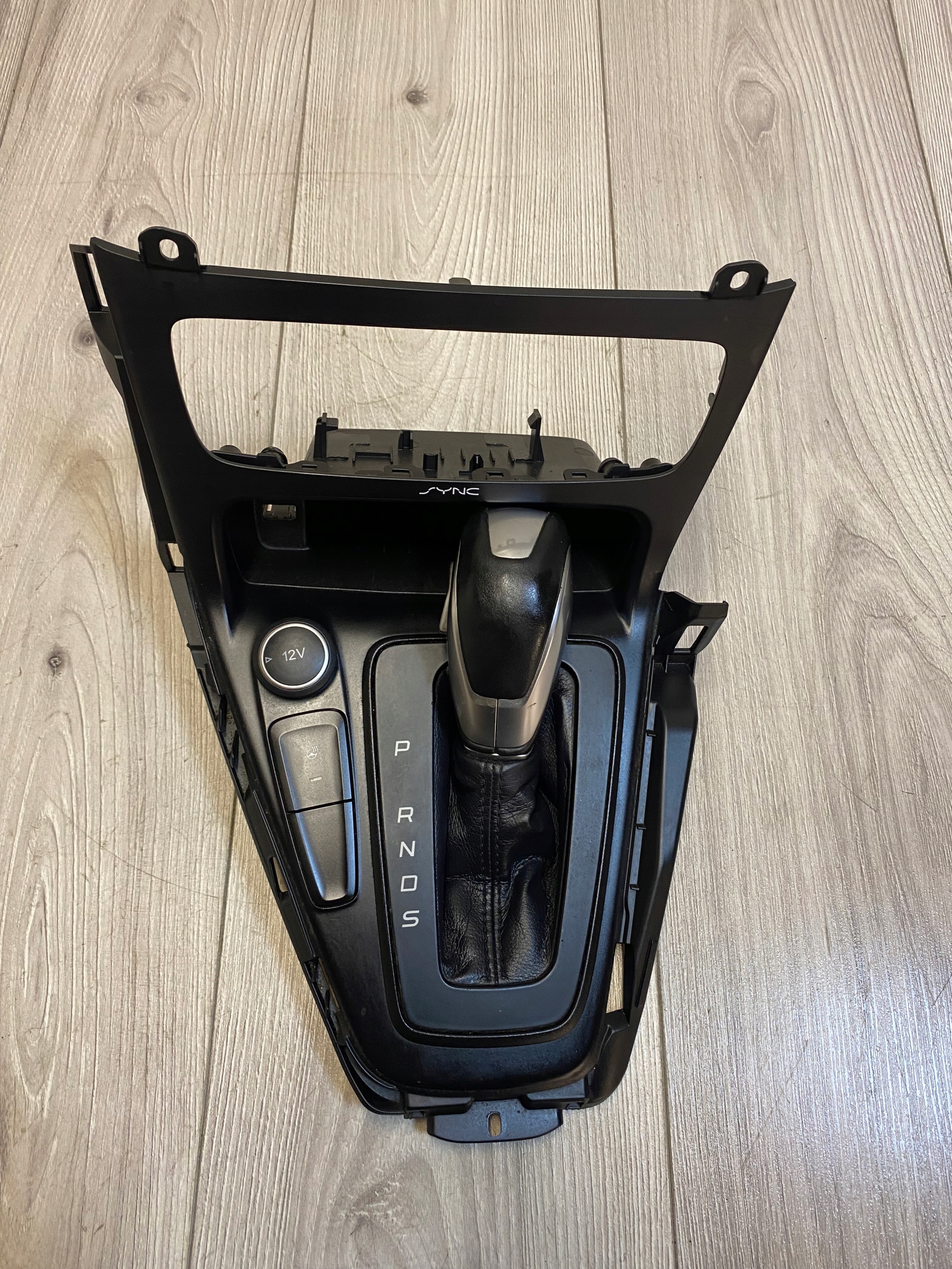 PF1EB-A044K30-NJF3JA6 - FORD FOCUS MK3 США ВАЖІЛЬ ПЕРЕМИКАННЯ ПЕРЕДАЧ