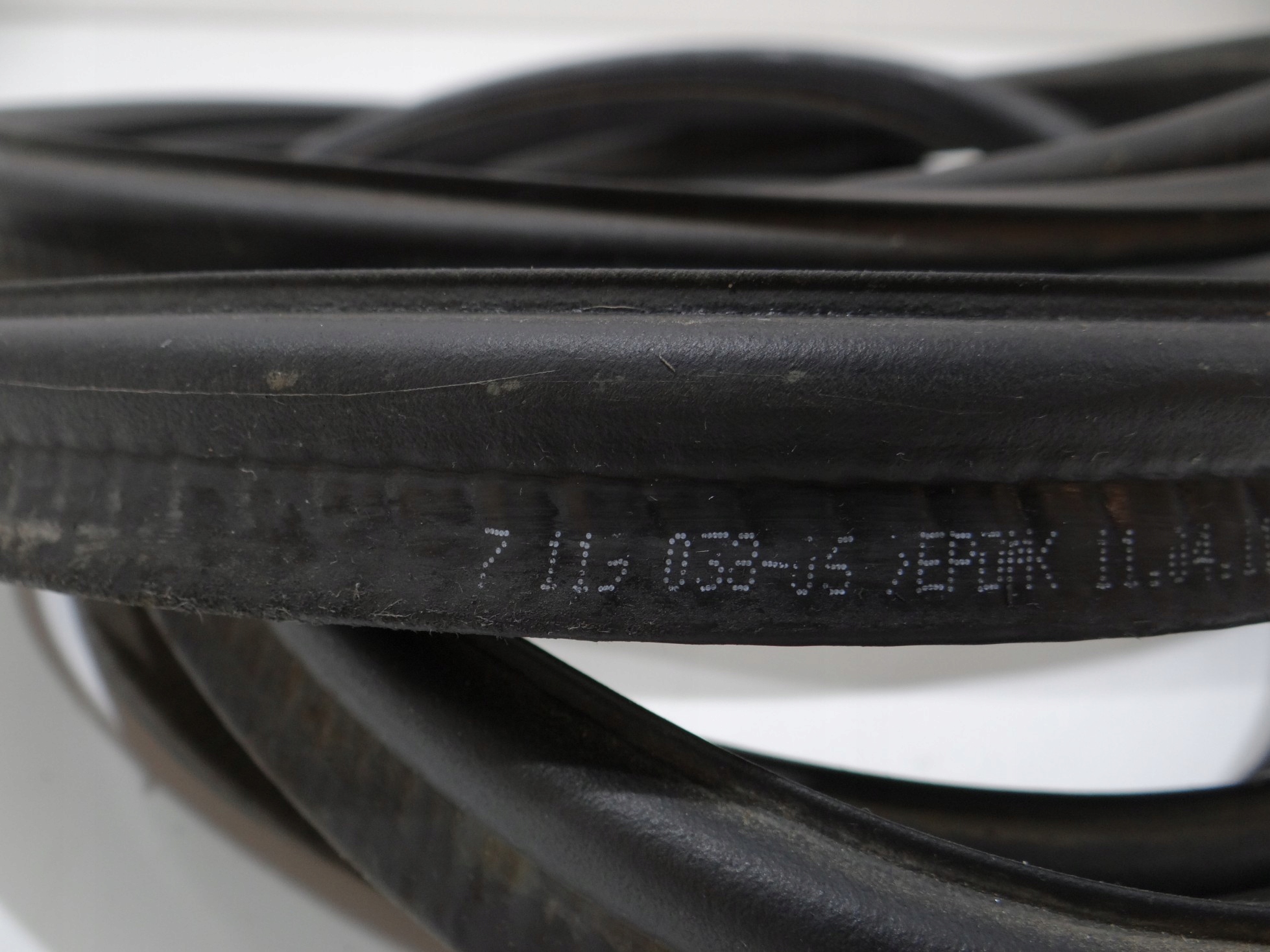 gasket bonnet boot BMW E91 LCI 7119038