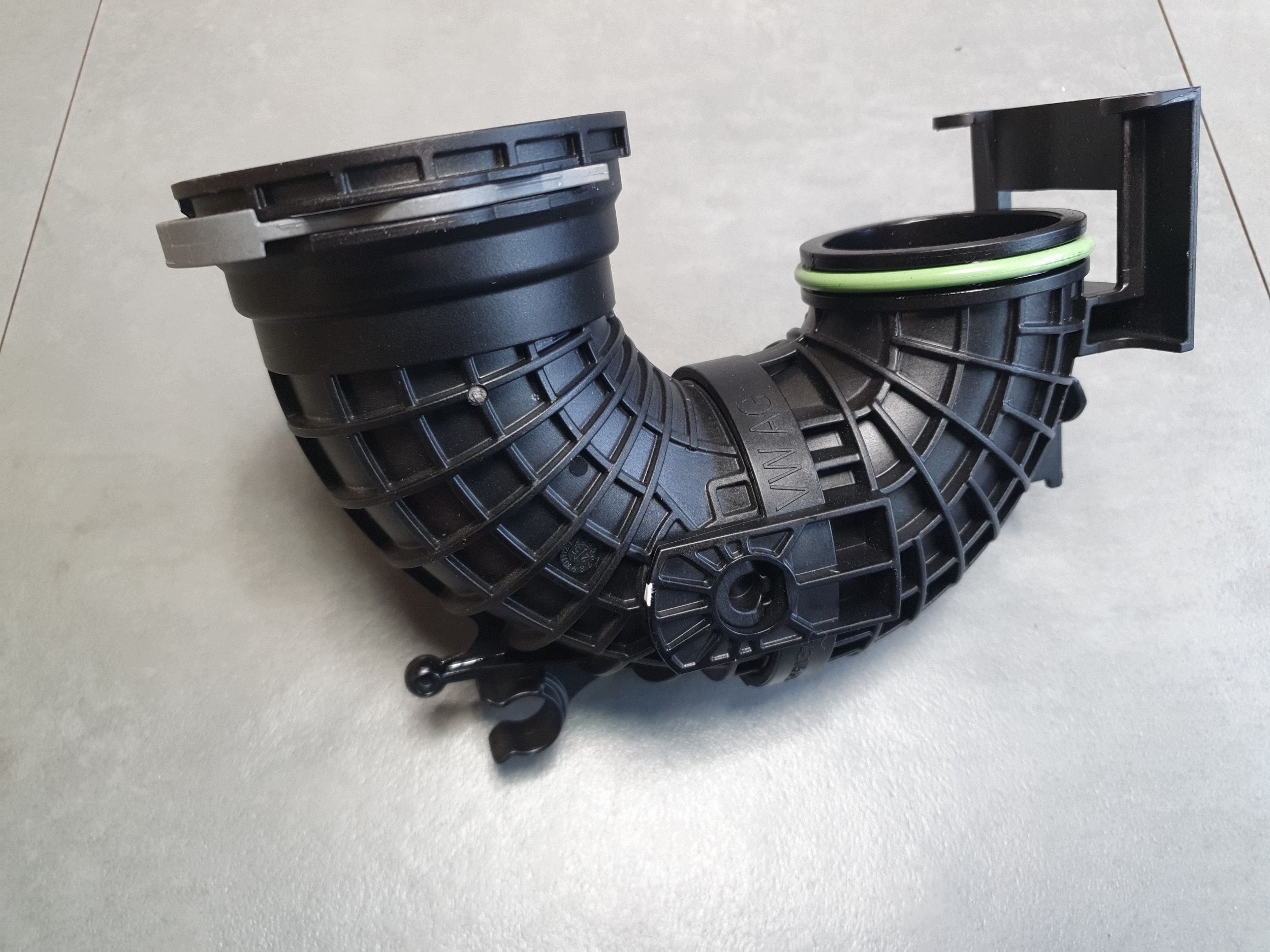 Audi A3 8Y pipe intake air 04E145641H