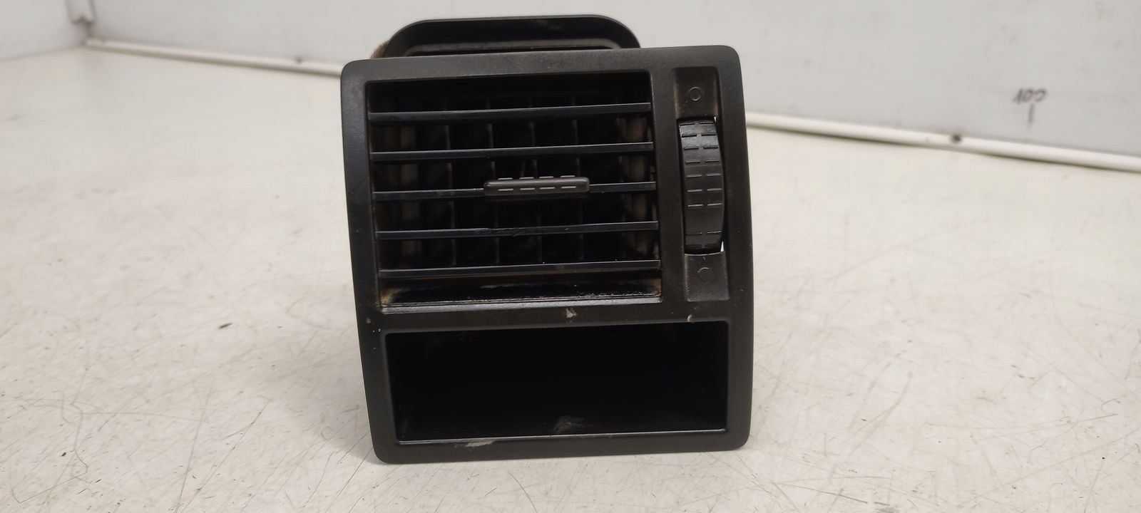grid air conditioning devices left VW T5