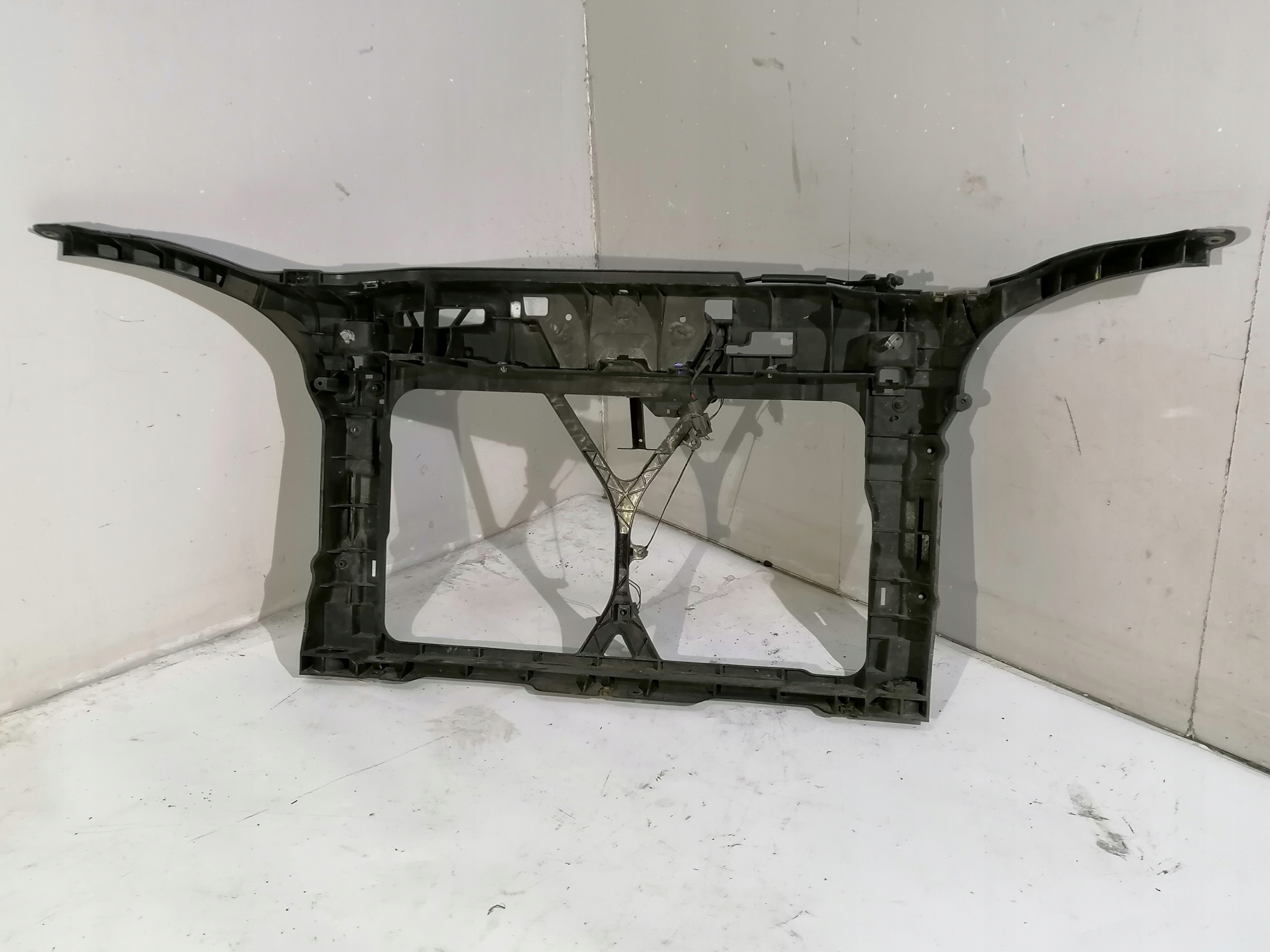 Mazda 5 and support panel for radiators pillar