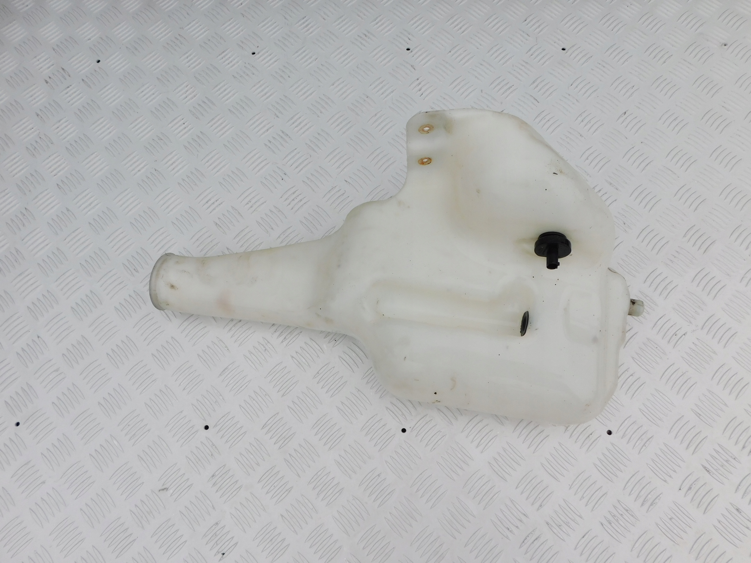 Mercedes Sprinter 906 VW Crafter washer fluid tank A9068690020 ORYGI