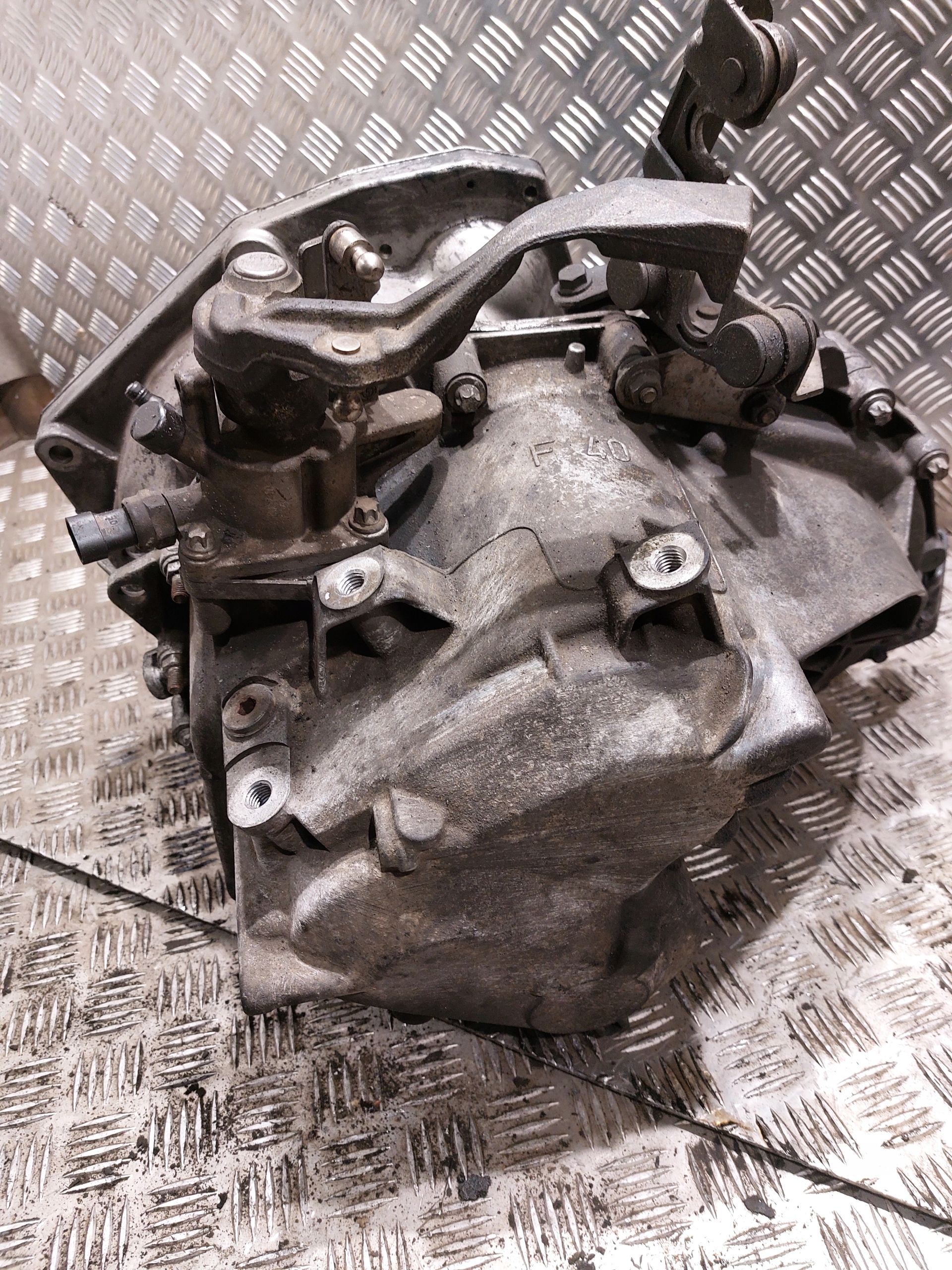 Getriebe OPEL SIGNUM 1.9CDTI F40