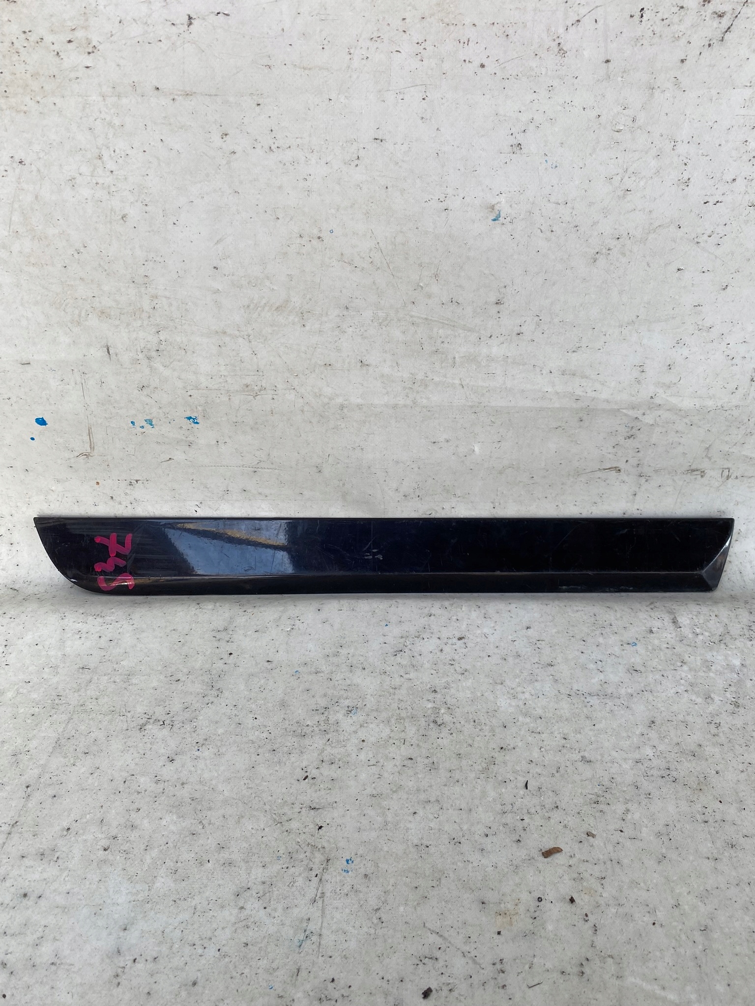 AUDI A4 B7 04- right moulding for door rear part 8E0853970E