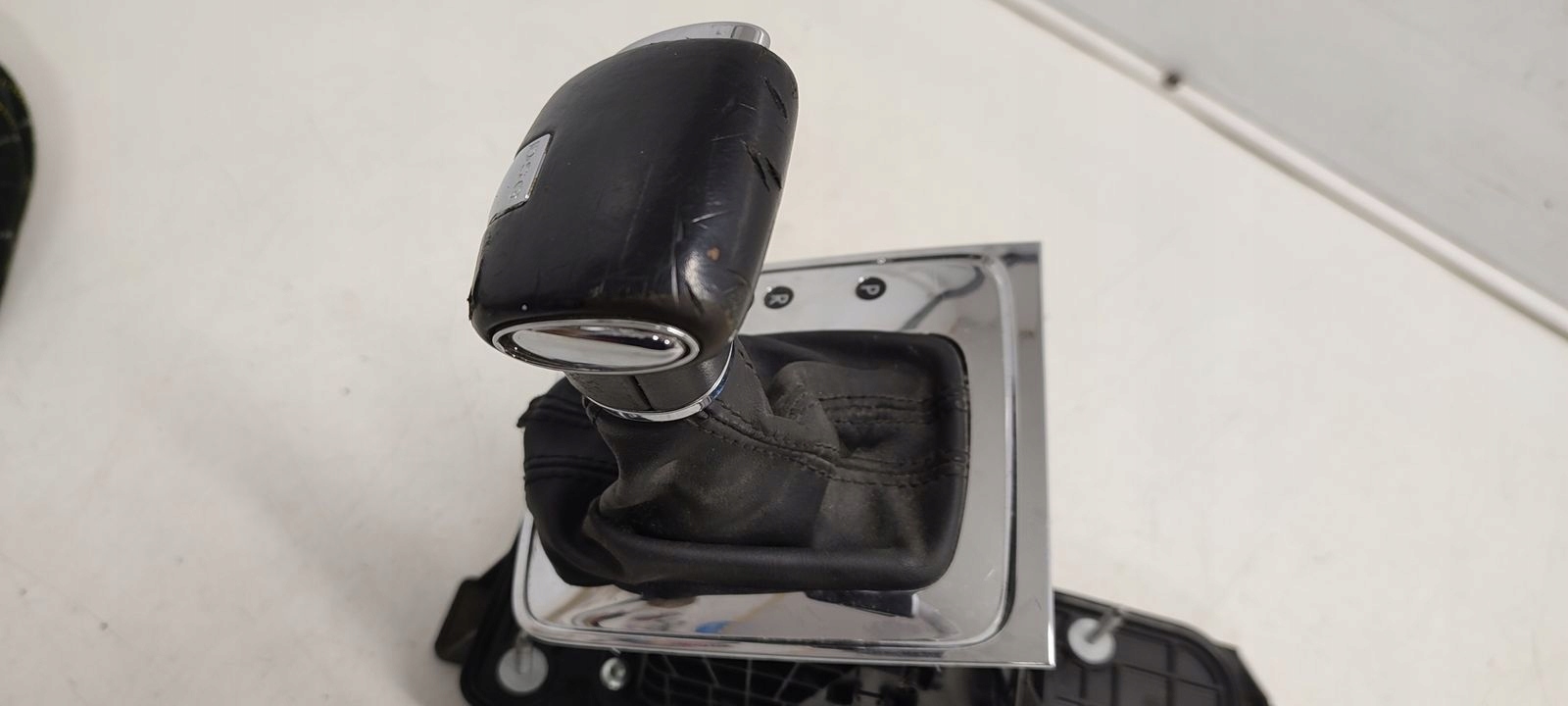 trim gear lever automat VW Passat CC 2,0 TDI