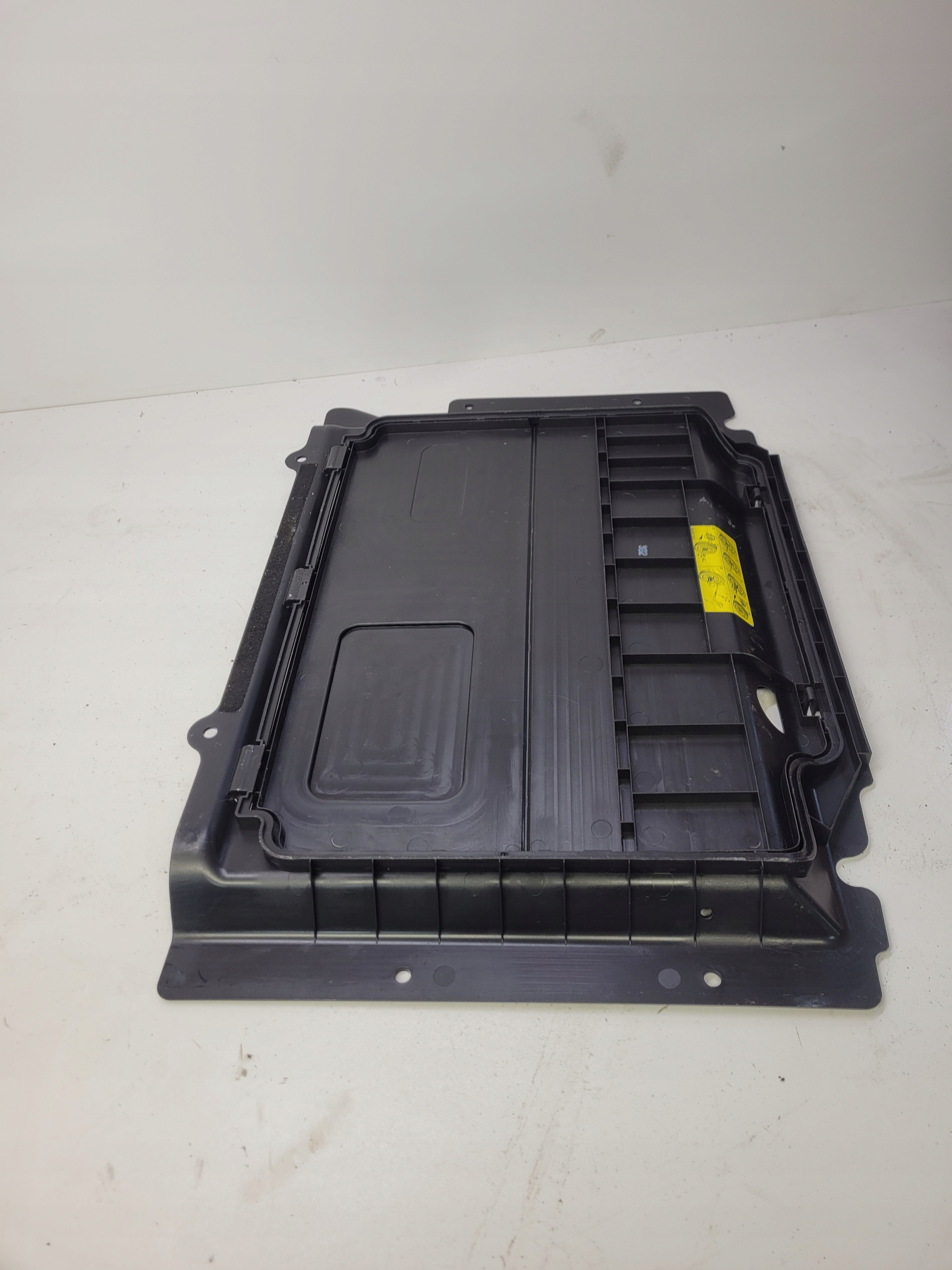 fedél AKUMULATORA AUDI Q5 8R 8R0863565A